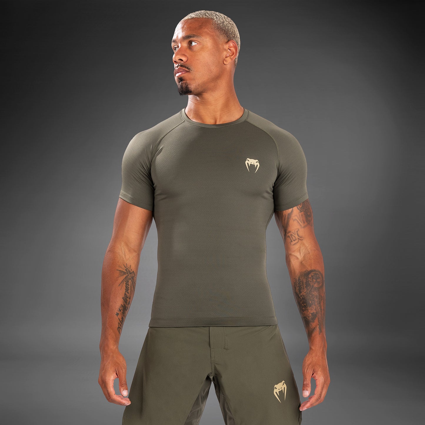 Rashguard à manches courtes pour hommes Venum Contender - Kaki - product-type_T-Shirts de Compression