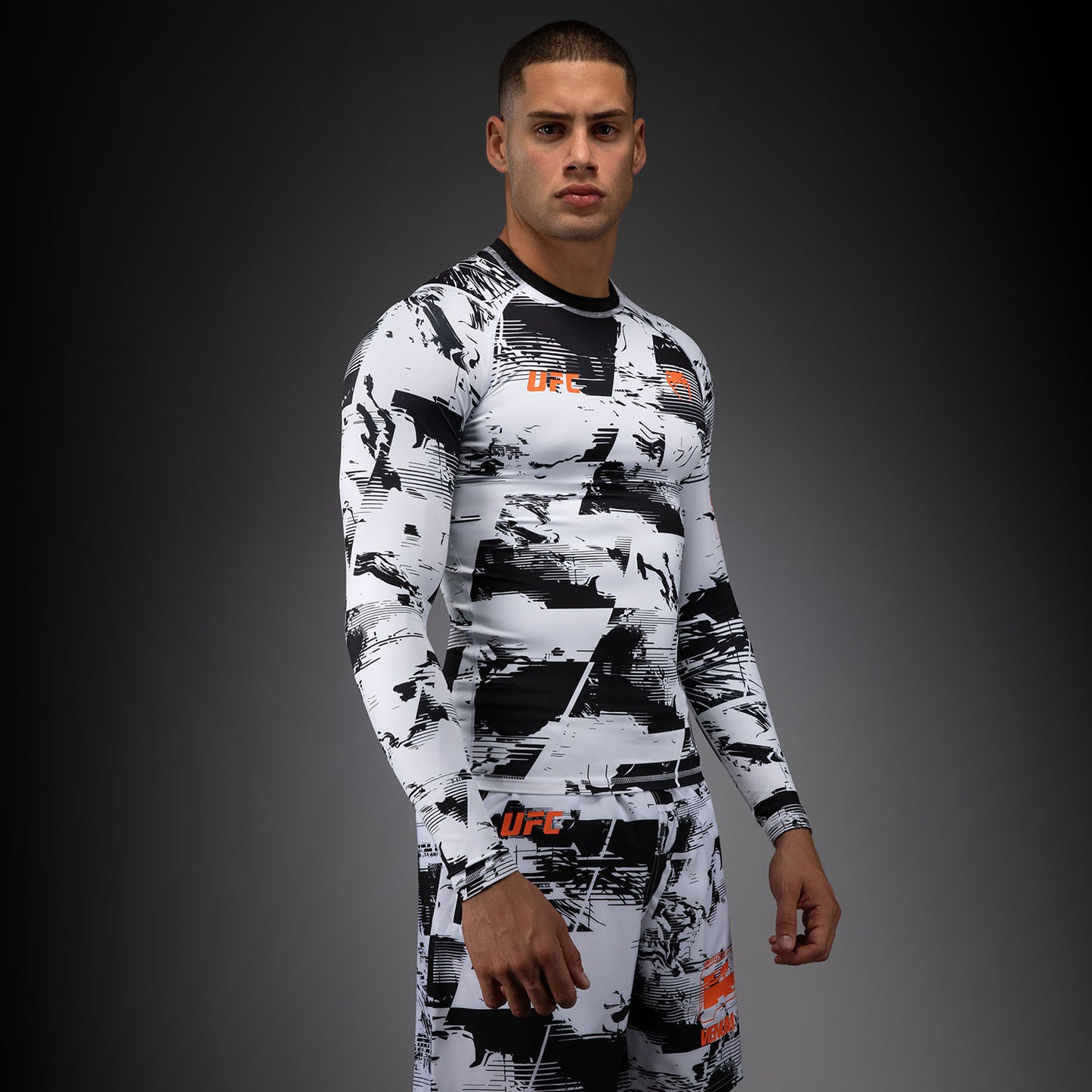 Rashguard manches longues Performance Homme UFC Zenith by Venum Authentic Fight Week - Blanc