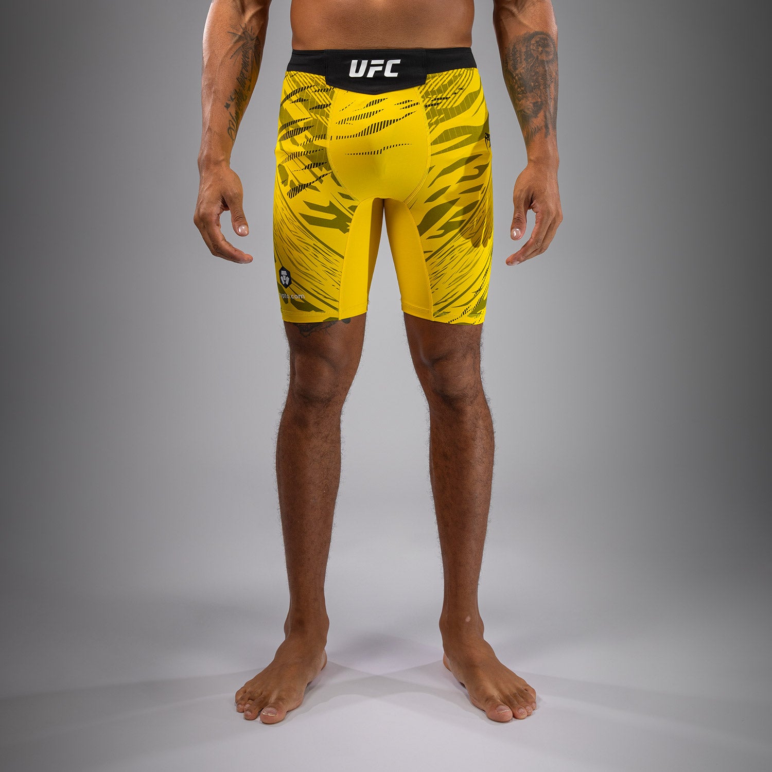 Shorts Vale Tudo pour Hommes UFC Fusion by Venum Personnalisé Authentic Fight Night - Jaune - product-type_Shorts de MMA