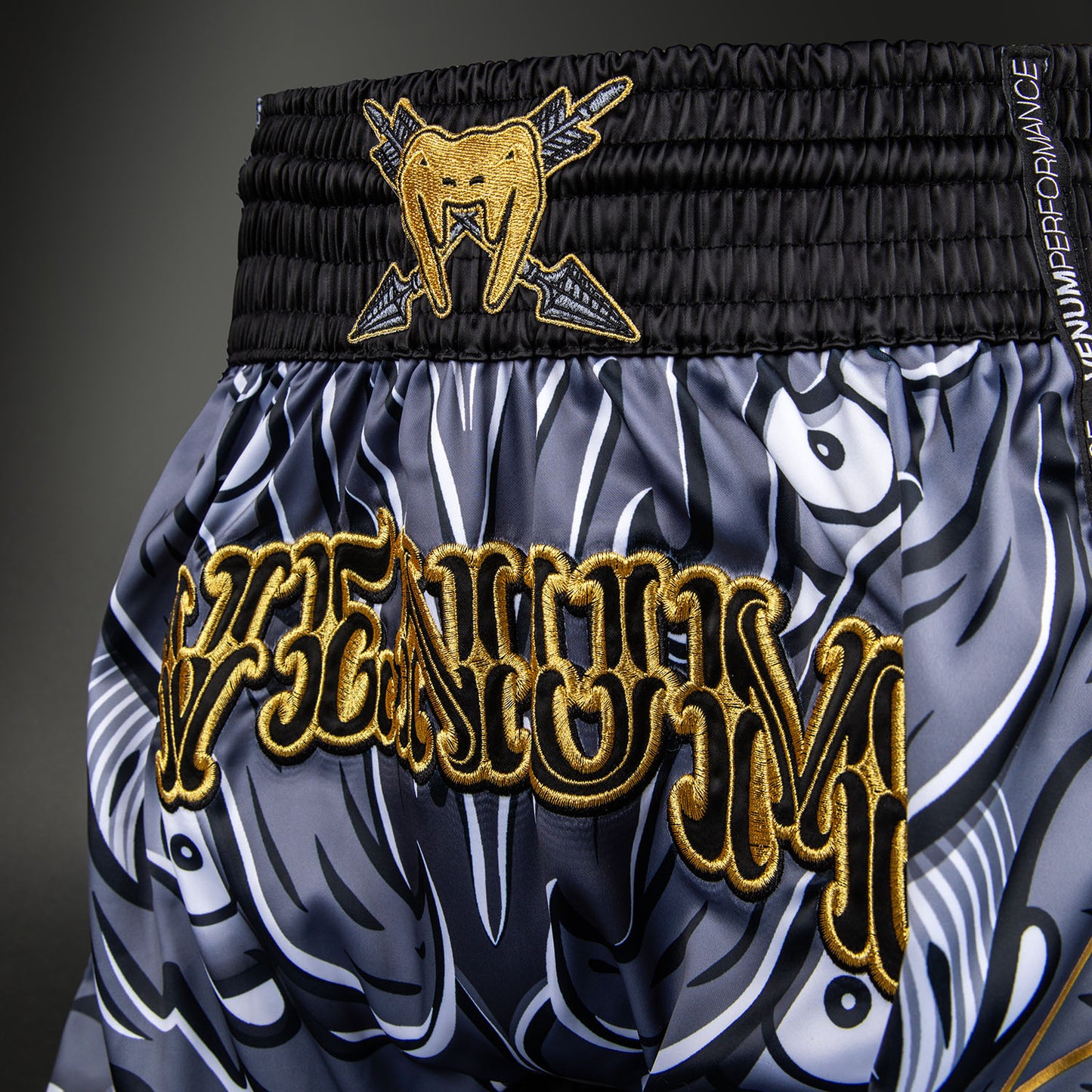Short de Muay Thaï Venum Wolf Atak – Noir/Gris - product-type_Shorts de Muay Thai