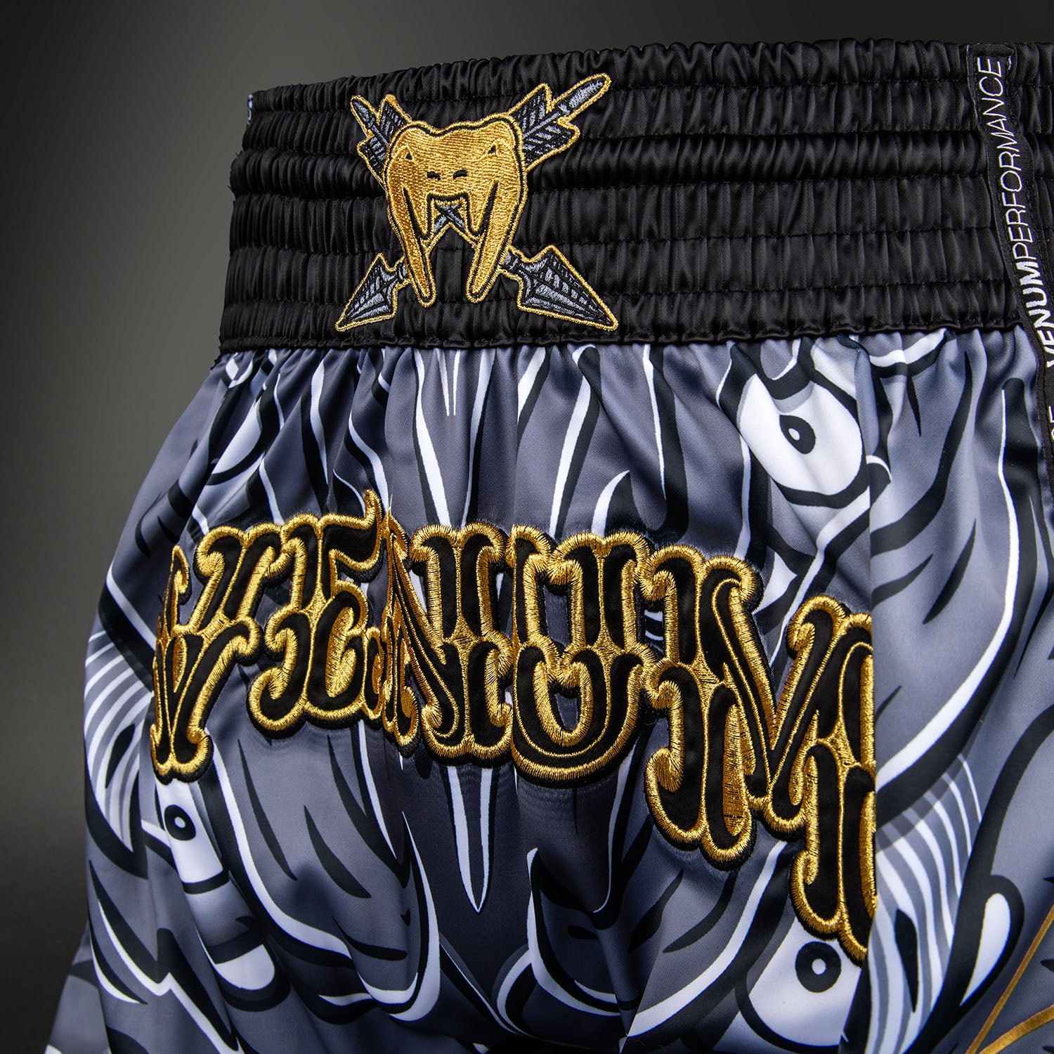 Short de Muay Thaï Venum Wolf Atak – Noir/Gris - product-type_Shorts de Muay Thai