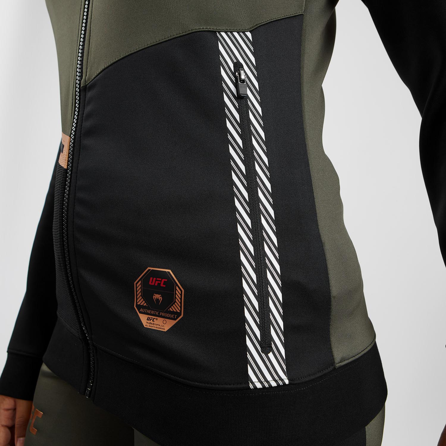 Sweatshirt zippé à capuche pour Femmes UFC Adrenaline by Venum Fight Week - Kaki/Bronze - product-type_Vestes