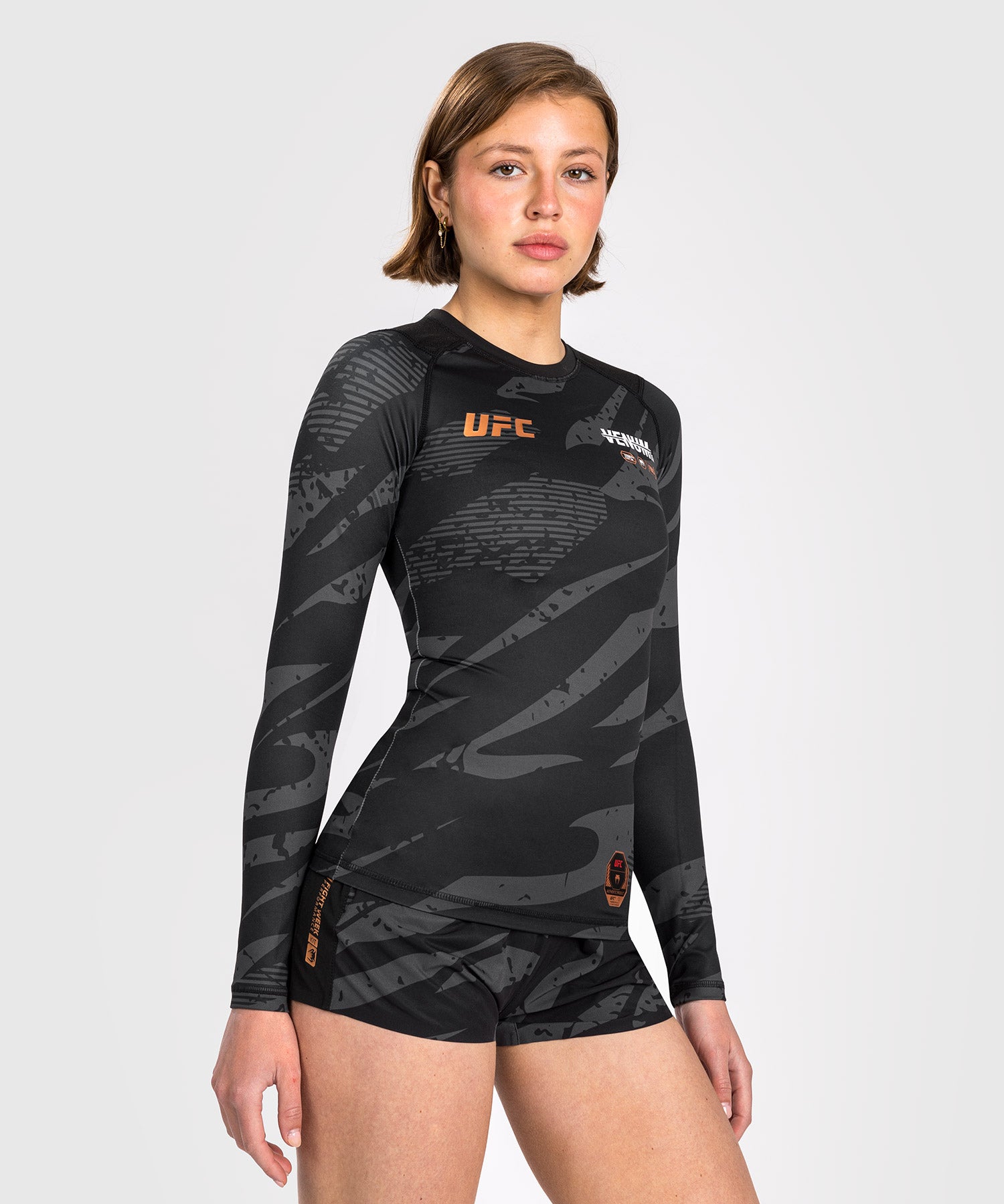 Rashguard À Manches Longues pour Femmes UFC Adrenaline by Venum Fight Week - Urban Camo - product-type_T-Shirts de Compression