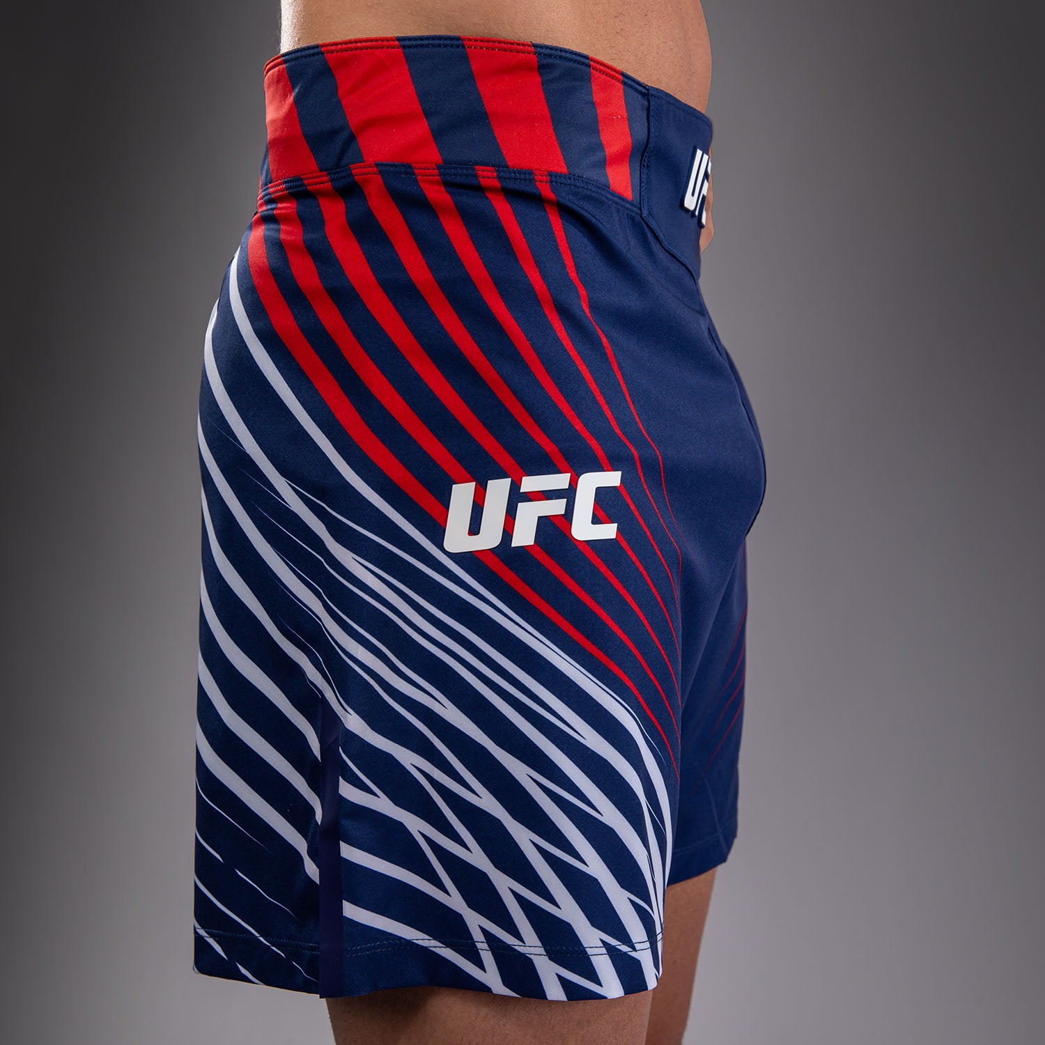 UFC Freedom 250 by Venum Authentic Fight Night Short de combat Personnalisé coupe courte pour homme - Bleu - product-type_Shorts de MMA