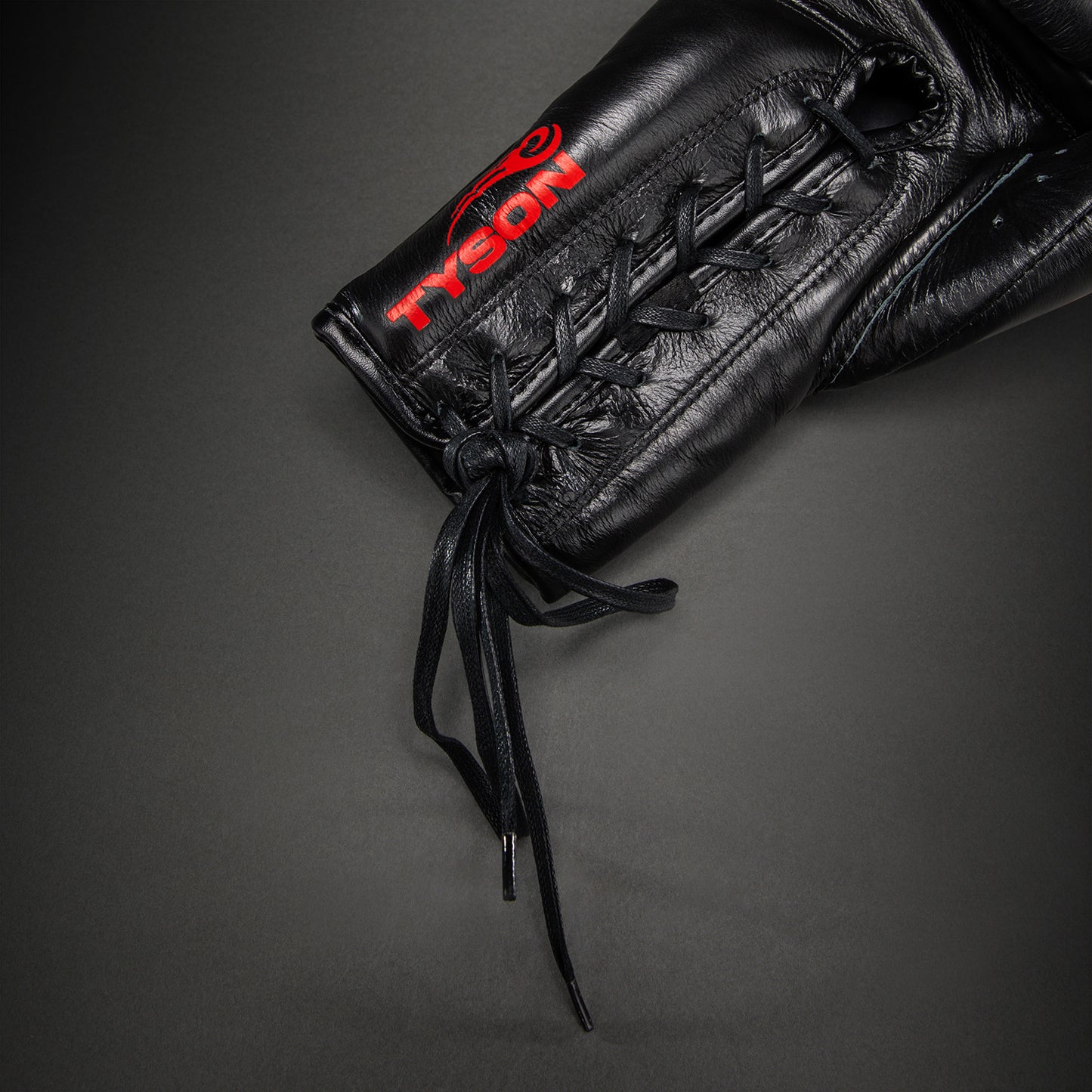 Gants de boxe Venum Giant 2.0 Mike Tyson Pro avec Lacets – Noir/Rouge - product-type_Gants de boxe