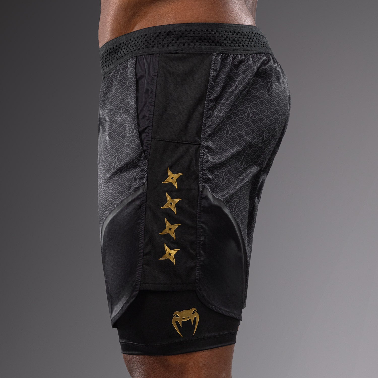 Short d'entraînement Venum x Assassin's Creed Shadows - Noir/Or - product-type_Shorts de training