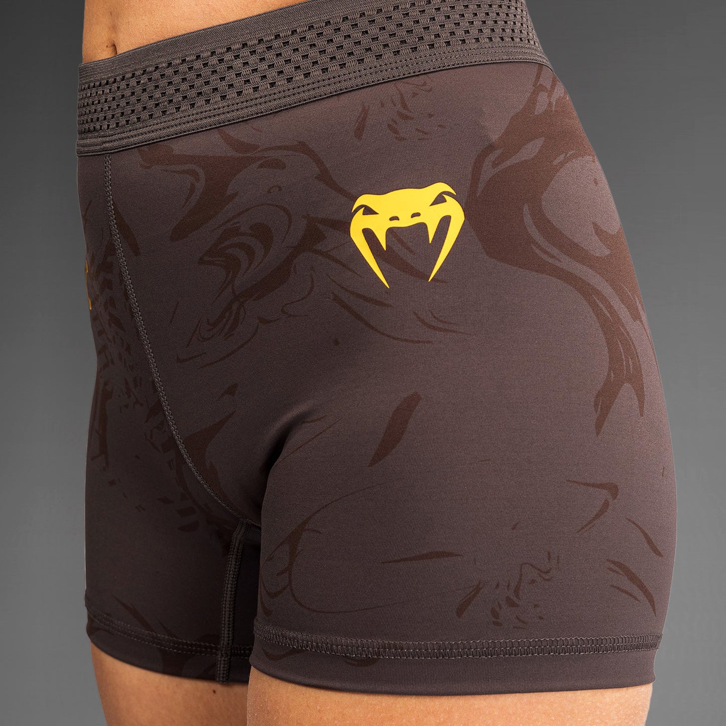 Short de compression pour Femmes UFC Fusion by Venum Fight Week - Marron Terrestre - product-type_Shorts de compression