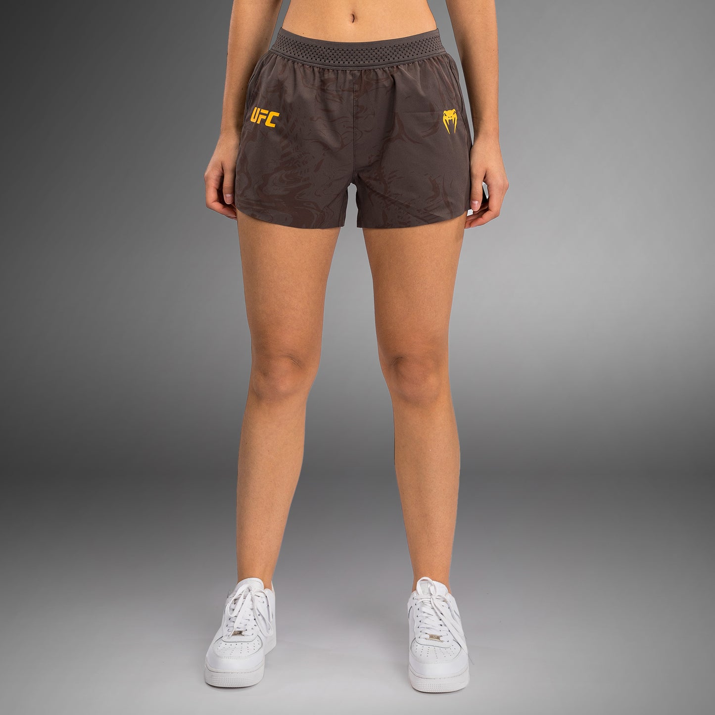 Shorts Performance pour Femmes UFC Fusion by Venum Fight Week - Marron Terrestre - product-type_Shorts de training