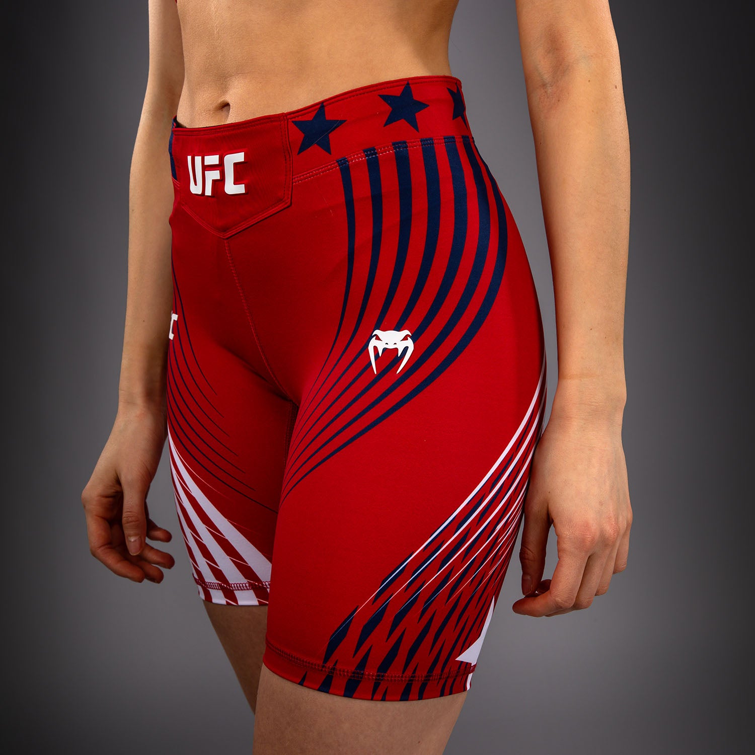 Official UFC Freedom 250 by Venum Authentic Short Vale Tudo coupe longue pour femme - Rouge - product-type_Shorts de compression