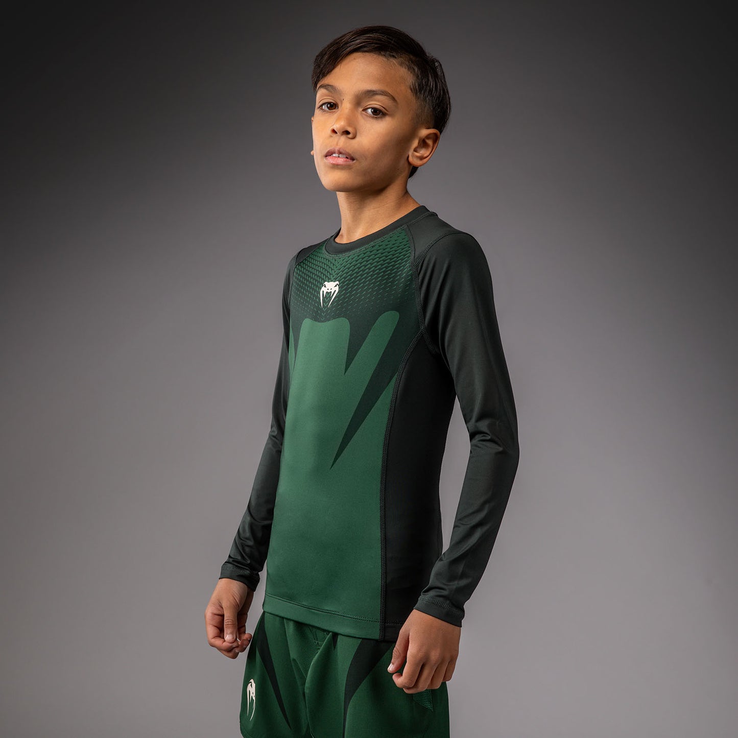 Rashguard Manches Longues Enfant Venum Attack - Vert Forêt/ Blanc Cassé - product-type_T-Shirts de Compression