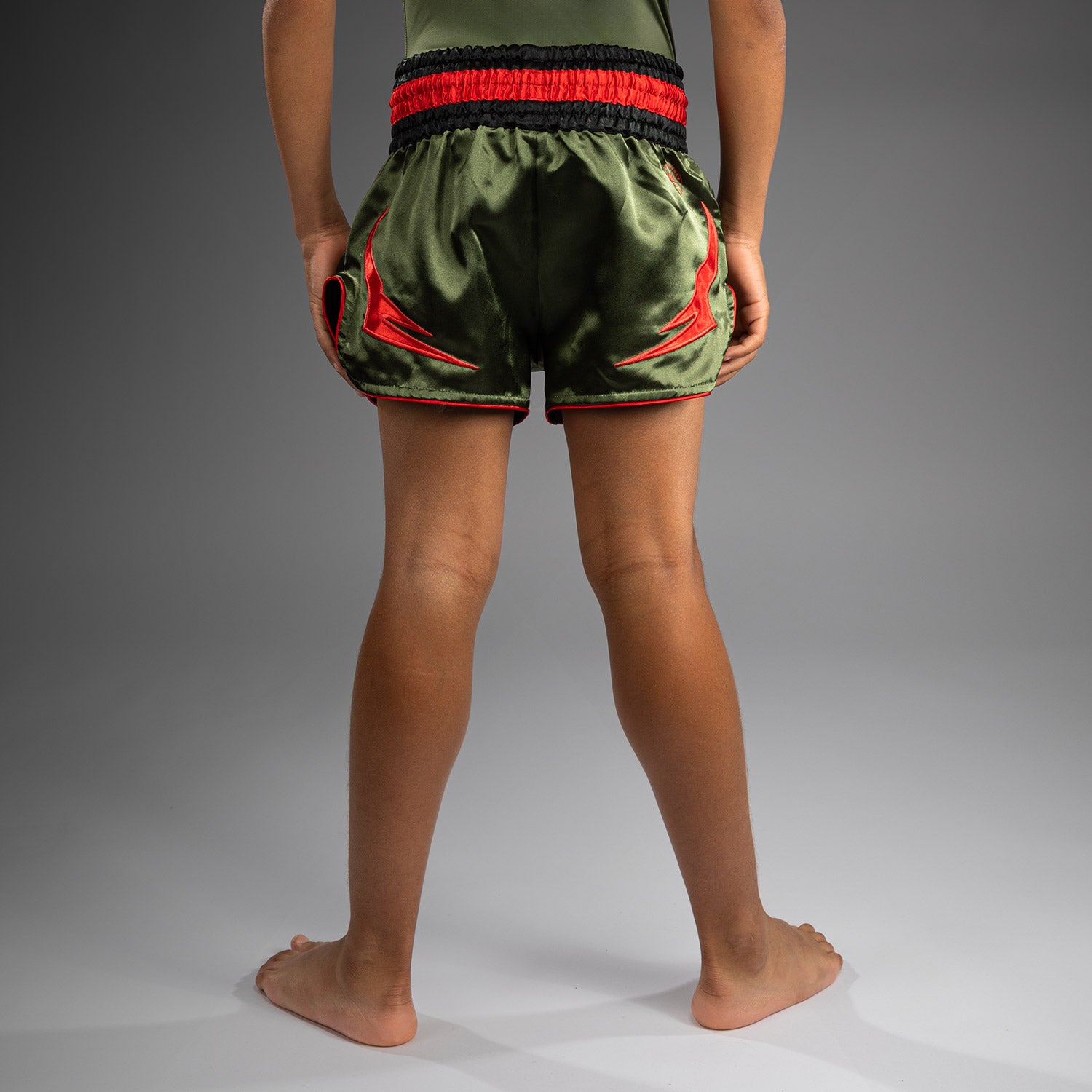 Short de Muay Thai pour Enfants Venum Inferno - Vert militaire/Orange - product-type_Shorts de Muay Thai