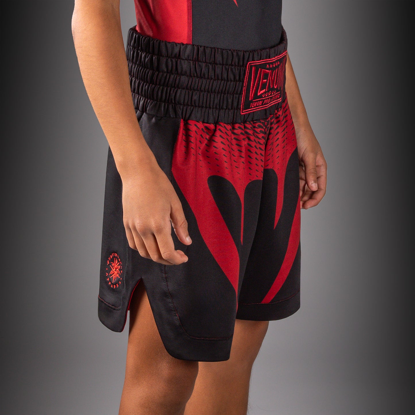 Short de Boxe Pour Enfant Venum Attack - Noir/Rouge