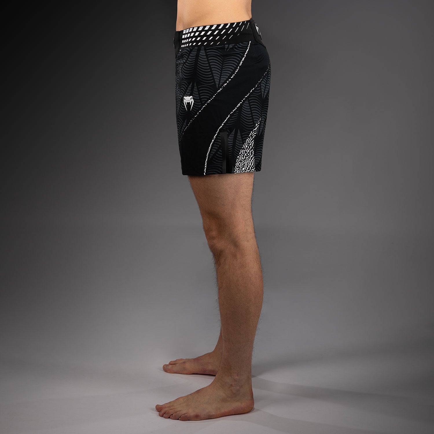 Short de combat coupe courte Homme UFC Zenith by Venum Authentic Fight Night - Noir - product-type_Shorts de MMA