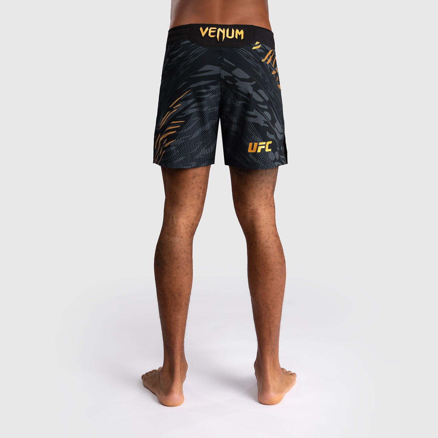 Shorts de Combat pour Hommes UFC Fusion by Venum Personnalisé Authentic Fight Night - Coupe Courte - Champion - product-type_Shorts de MMA
