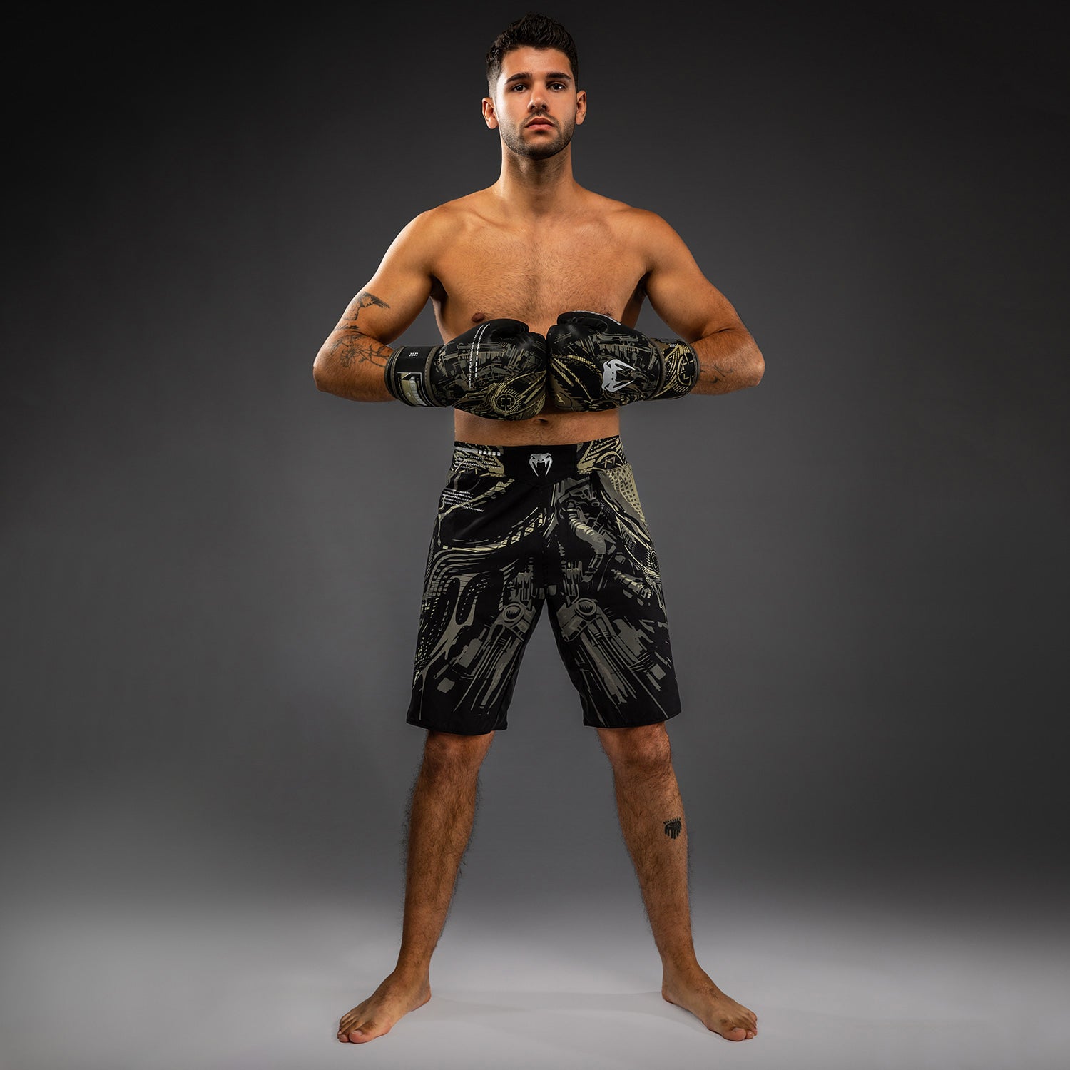 Short de combat Venum Invader - Noir/Sable - product-type_Shorts de MMA