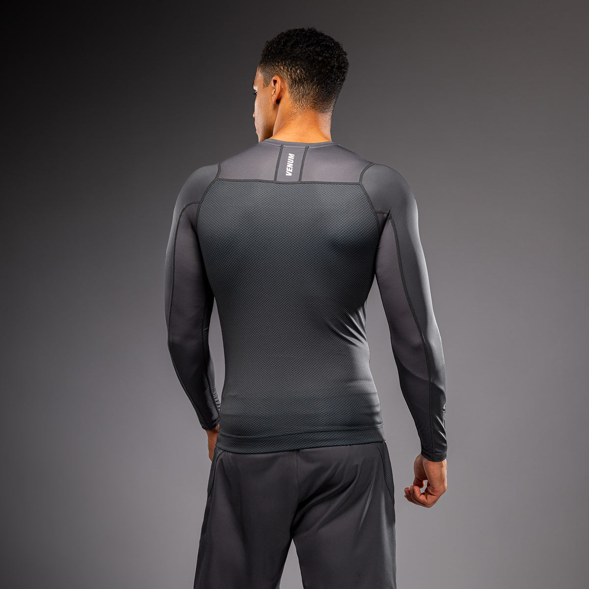 Rashguard manches longues Venum G-Fit Scale - Gris