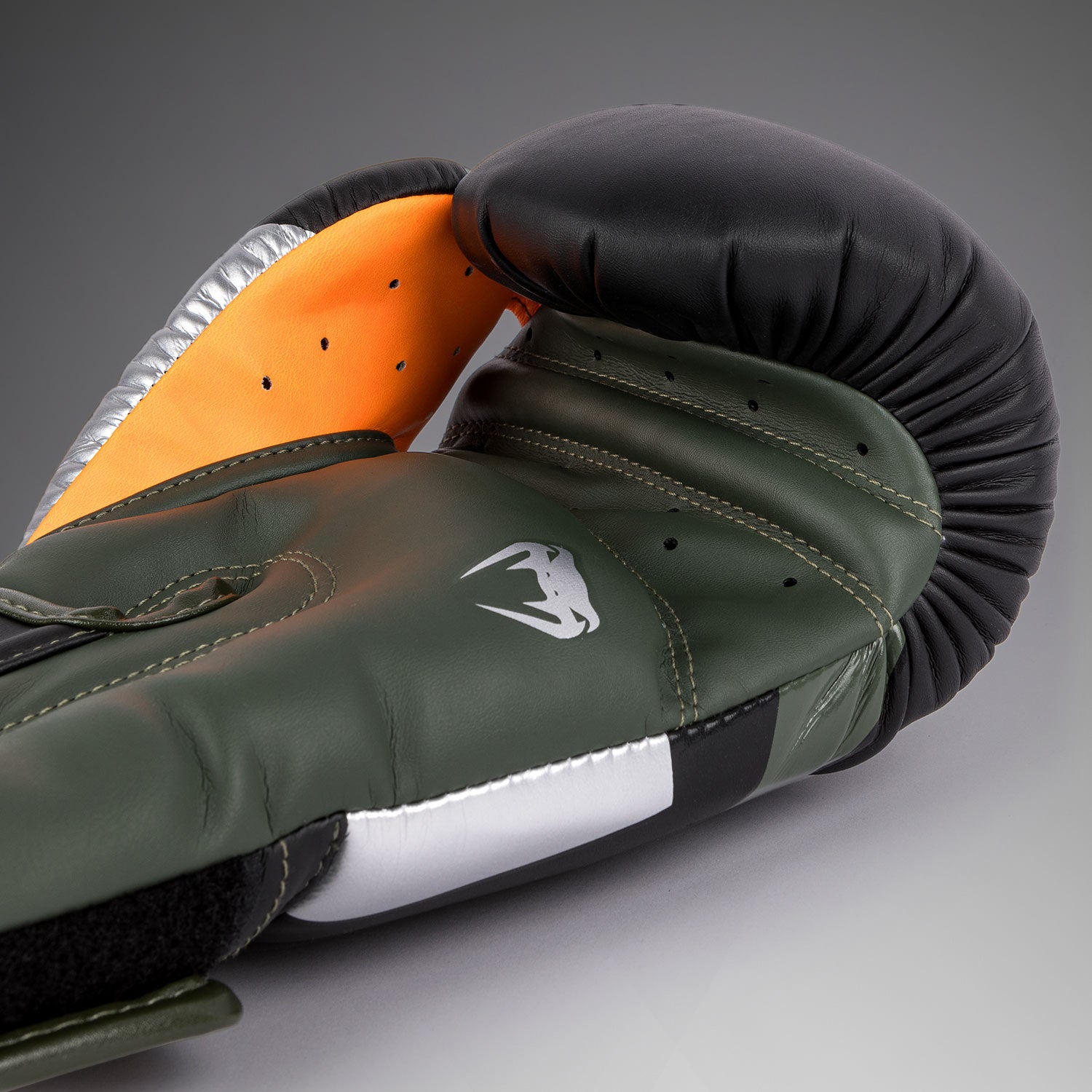 Gants de boxe Venum Elite - Noir/Argent/Kaki - product-type_Gants de boxe