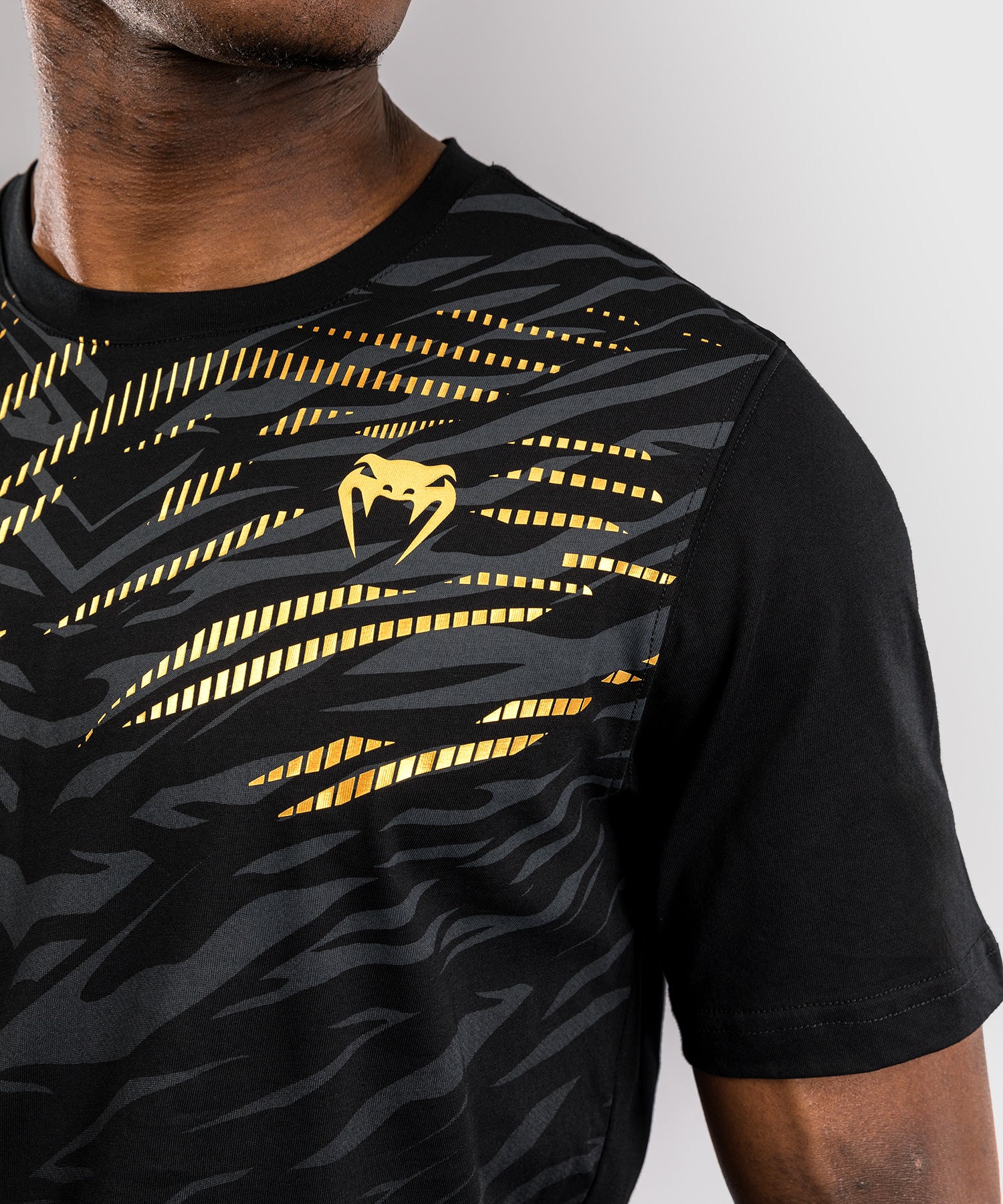 T-shirt à Manches Courtes pour Hommes UFC Fusion by Venum Replica - Champion - product-type_T-Shirts