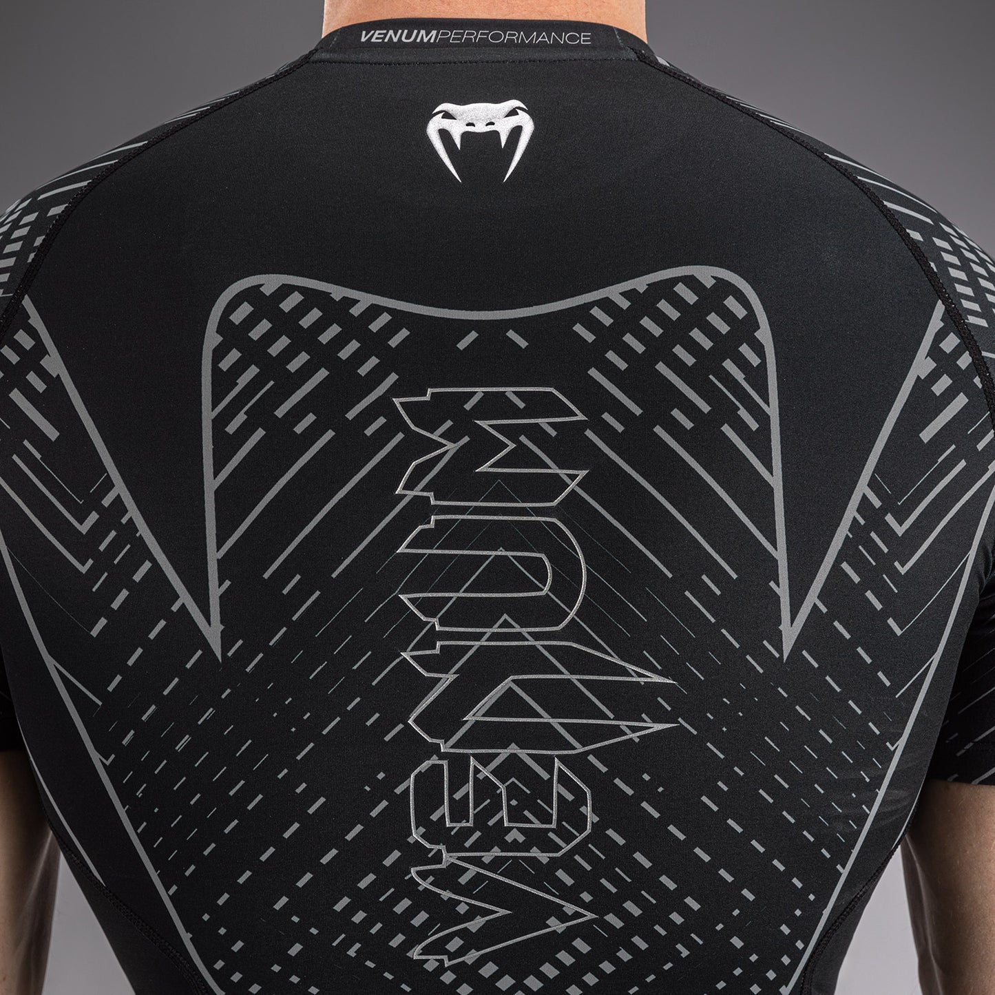Rashguard à Manches Courtes Venum Midnight Fury – Noir/Gris/Argent - product-type_T-Shirts de Compression