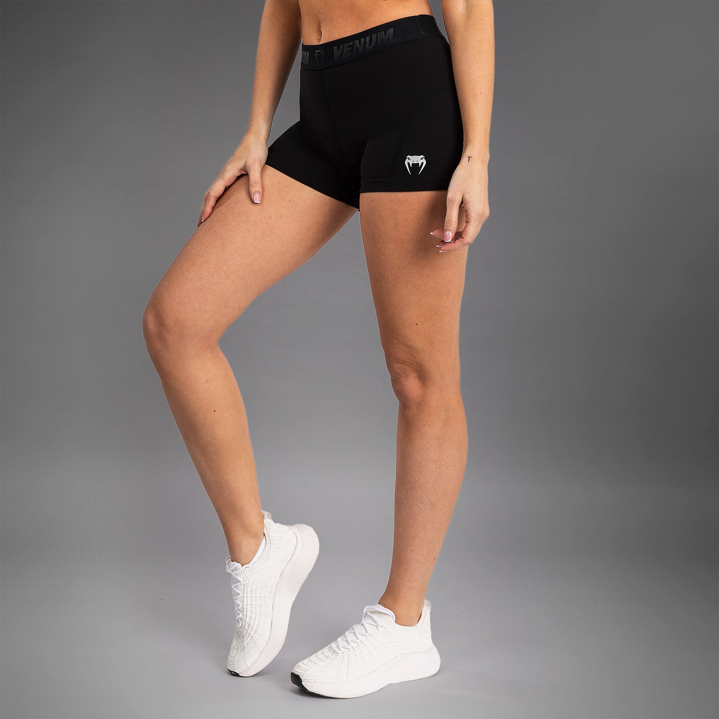 Short Venum Elevate pour Femmes Vale Tudo - Noir - product-type_Shorts de compression