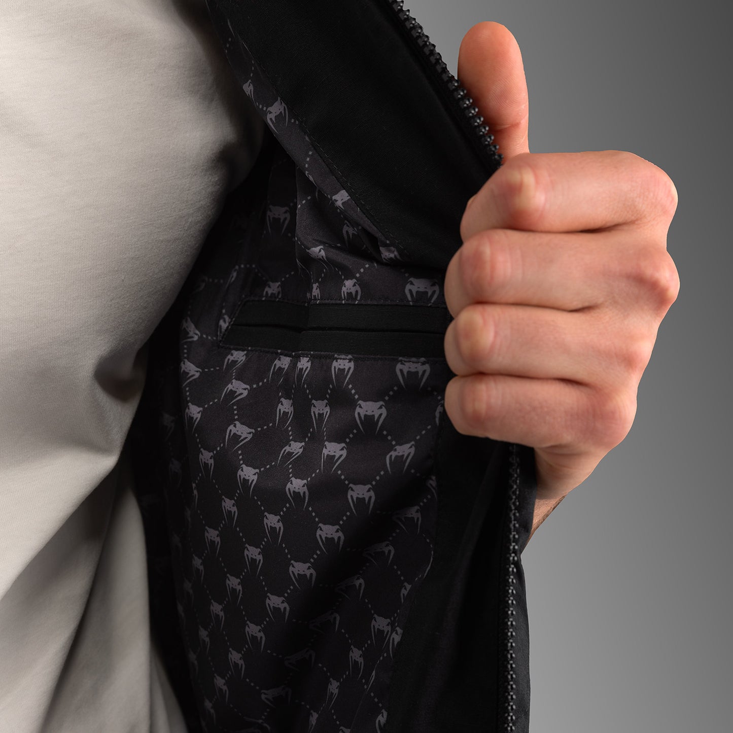 Doudoune sans manches Venum Attack Urban Gi– Noir