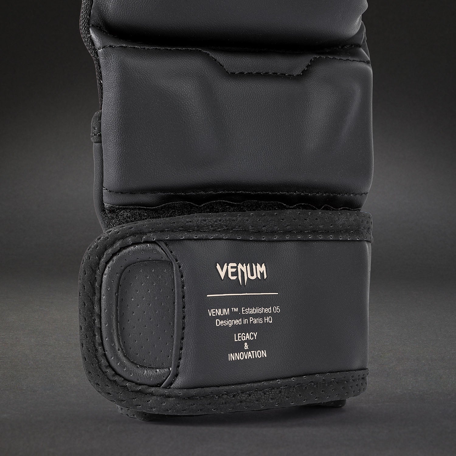 Gants de sparring MMA Venum Impact Evo - Noir - product-type_Gants de Sparring