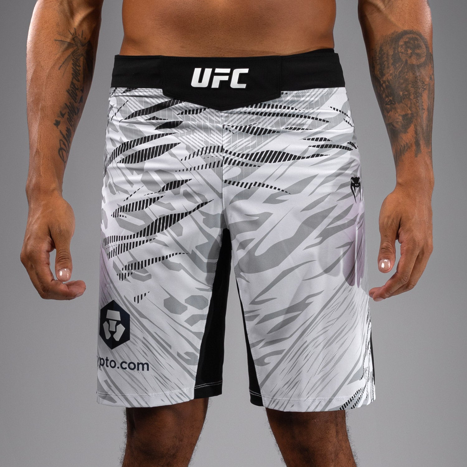 Shorts de Combat pour Hommes UFC Fusion by Venum Authentic Fight Night - Coupe Longue - Blanc - product-type_Shorts de MMA