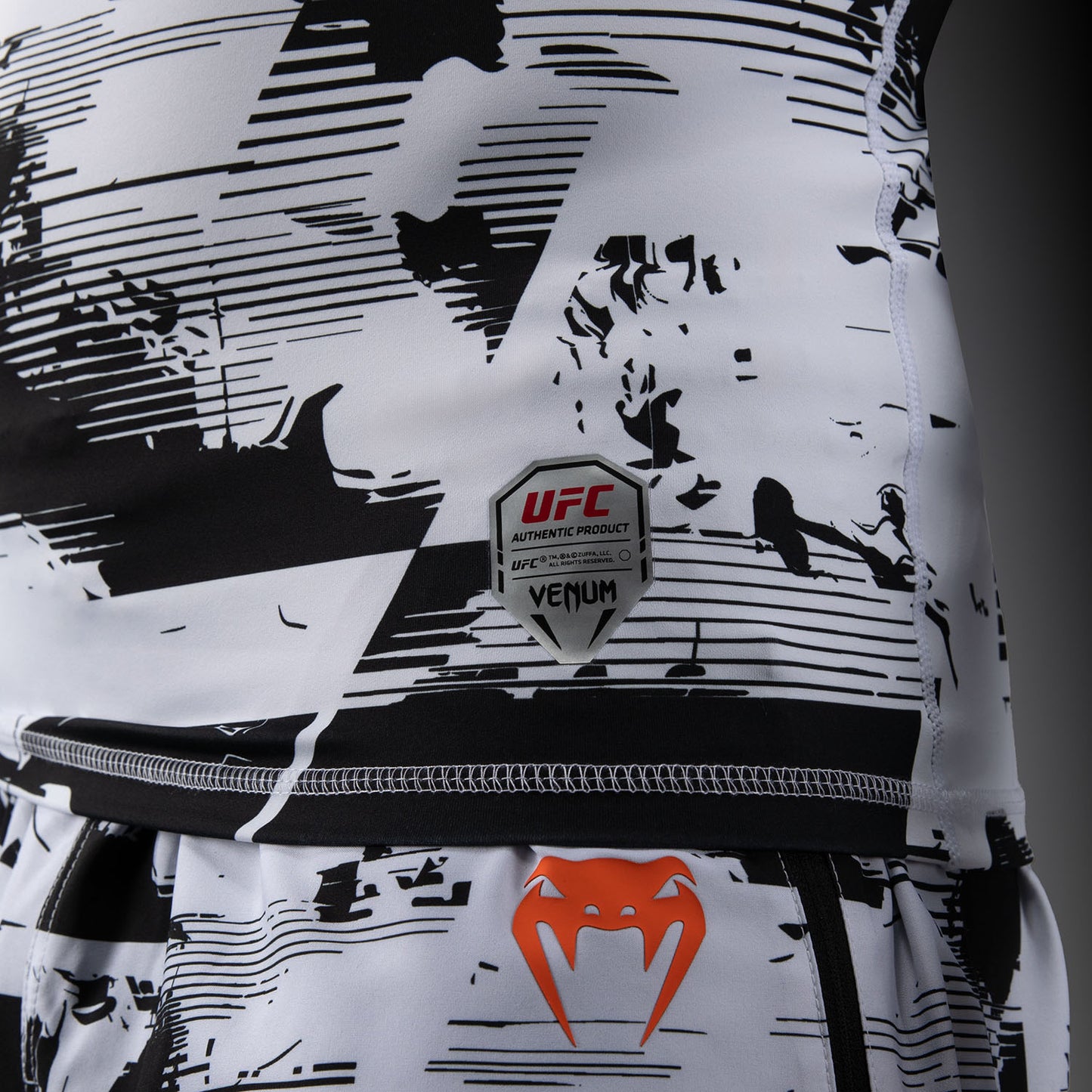 Rashguard manches longues Performance Homme UFC Zenith by Venum Authentic Fight Week - Blanc