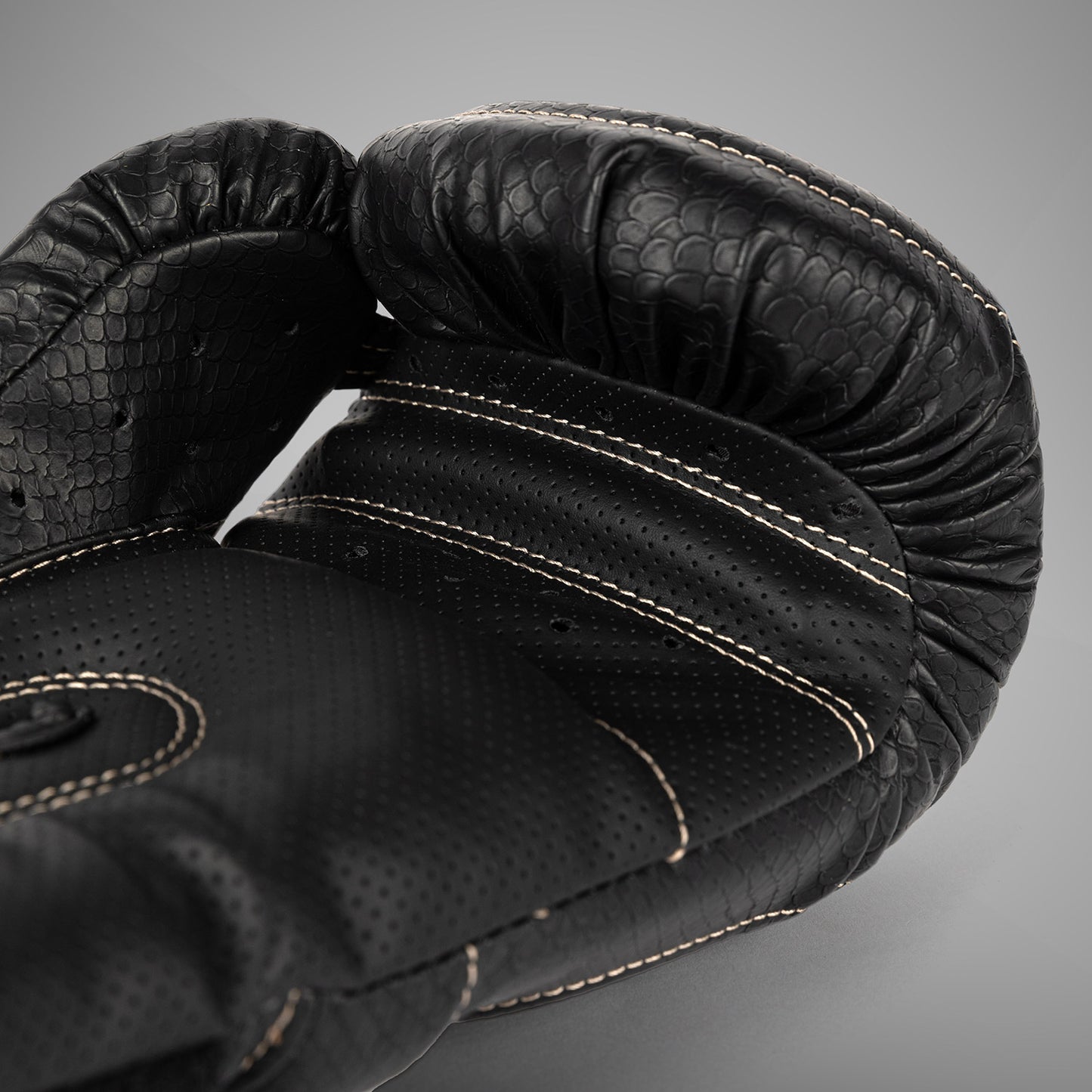 Gants de Boxe Venum Impact Evo Scales – Noir - product-type_Gants de boxe