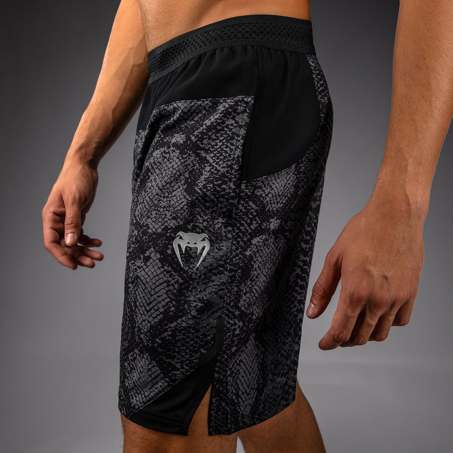Short d'Entraînement Venum G-Fit Scales – Noir/Gris Charbon