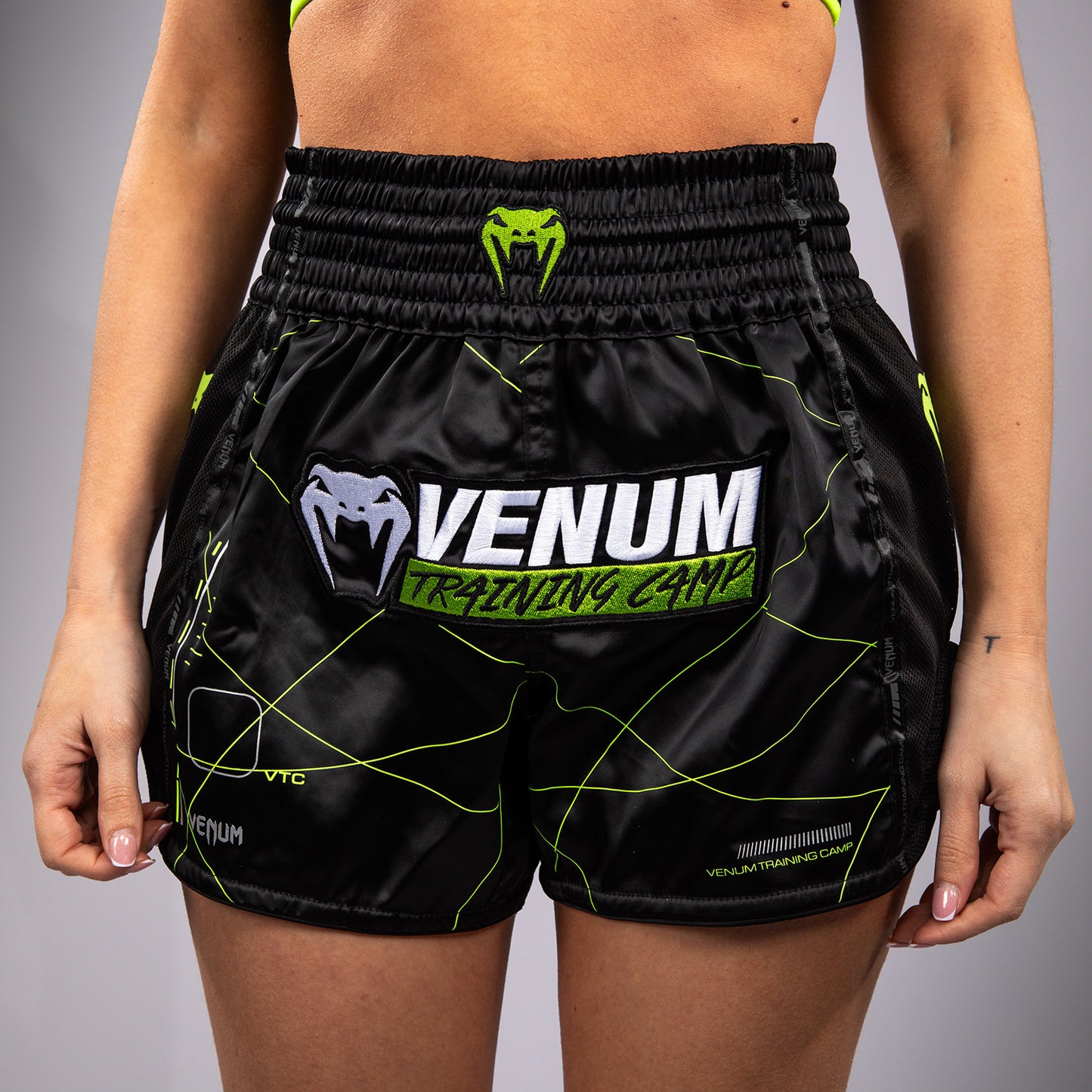 Short de Muay Thai Venum Training Camp 4.0 - Noir/Vert Fluo - product-type_Shorts de Muay Thai