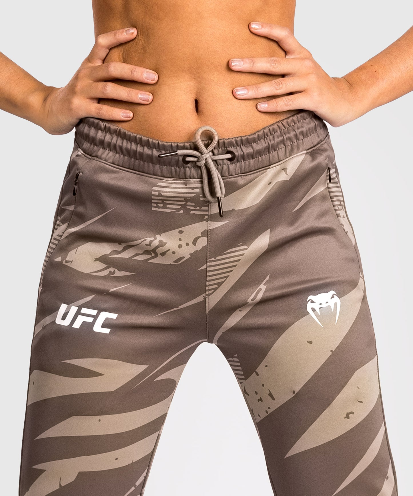 Pantalon pour Femmes UFC Adrenaline by Venum Fight Week - Desert Camo - product-type_Pantalons de jogging