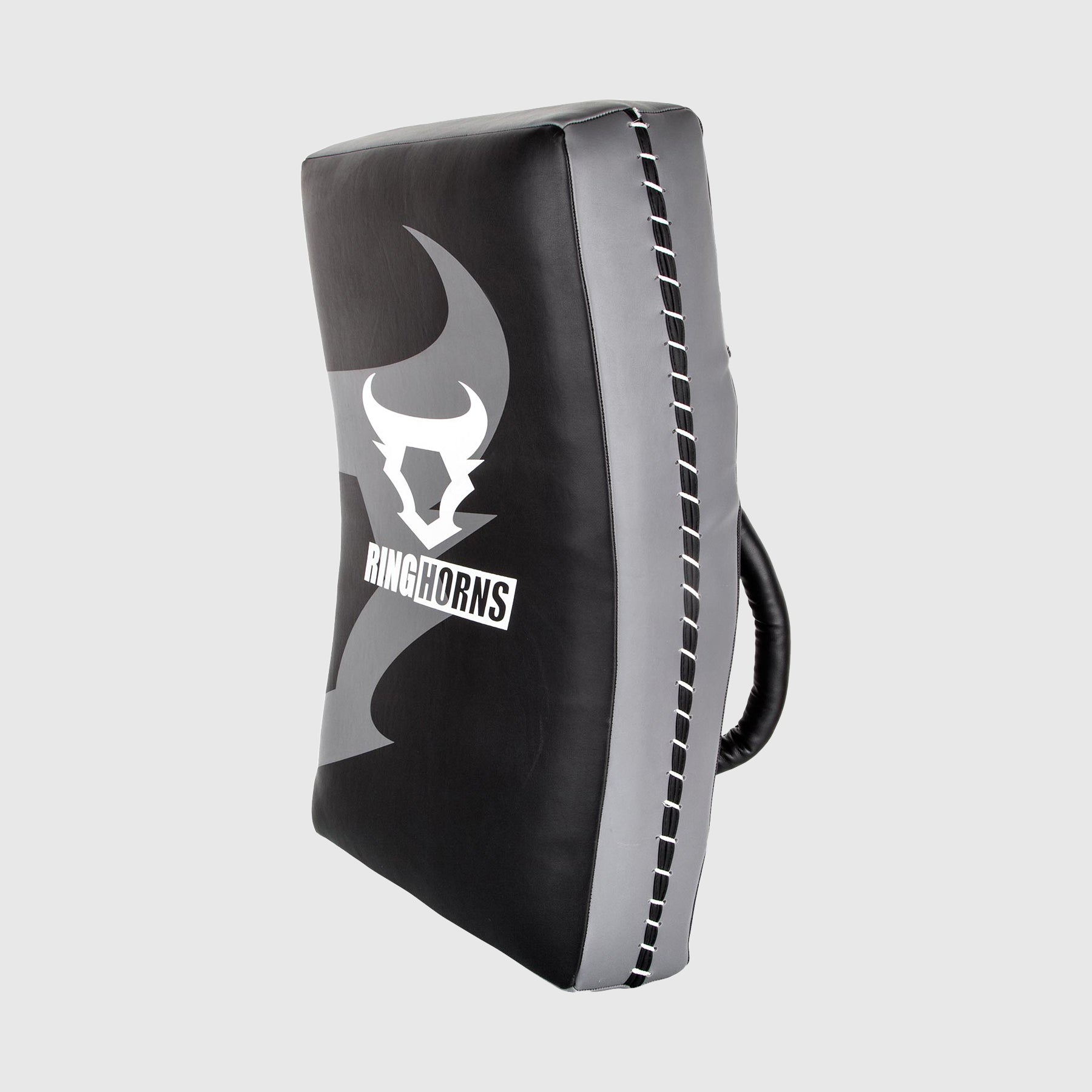 Bouclier de frappe Ringhorns Charger by Venum - noir - product-type_Boucliers de frappe