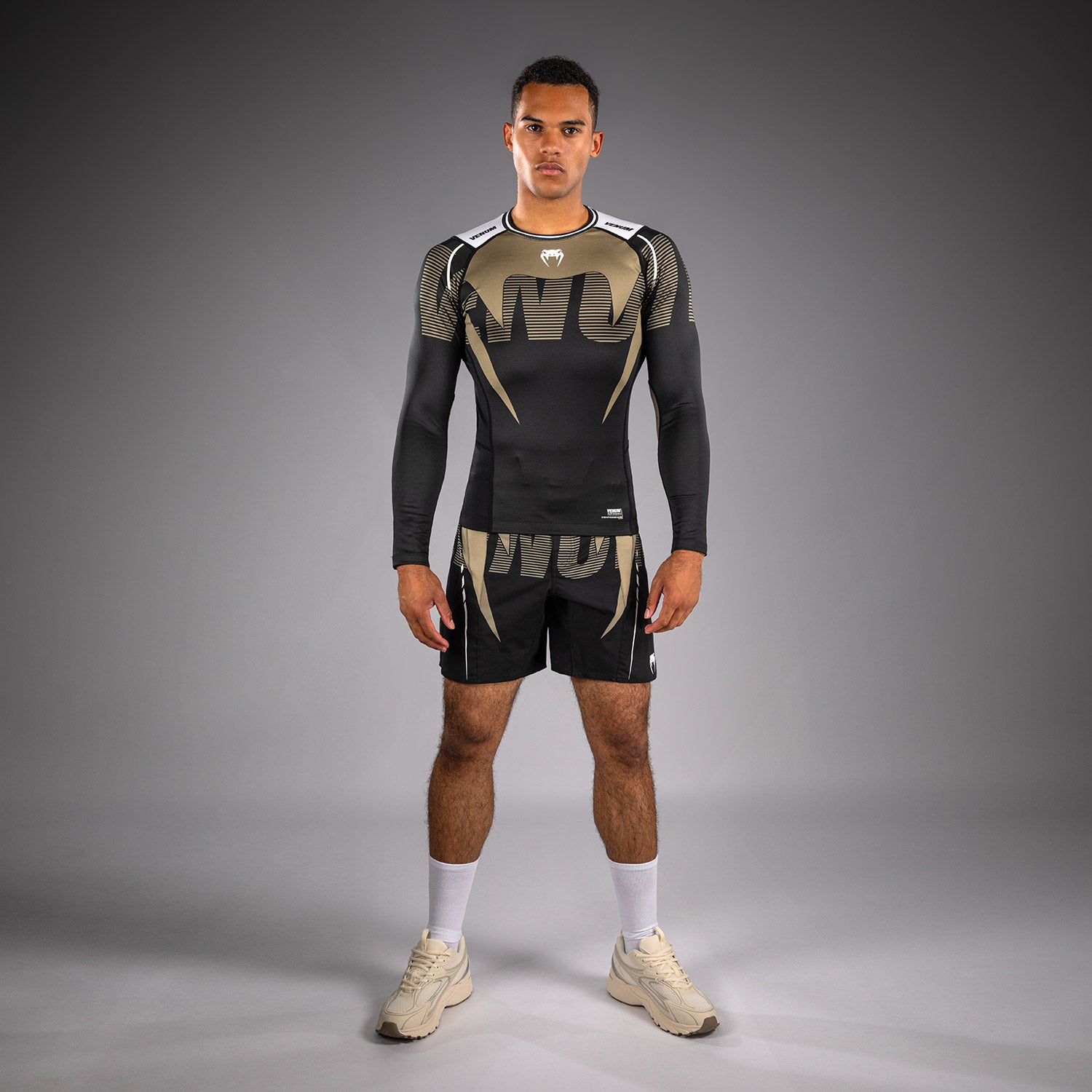 Rashguard Manches Longues Venum Adrenaline – Noir/Sable - product-type_T-Shirts de Compression
