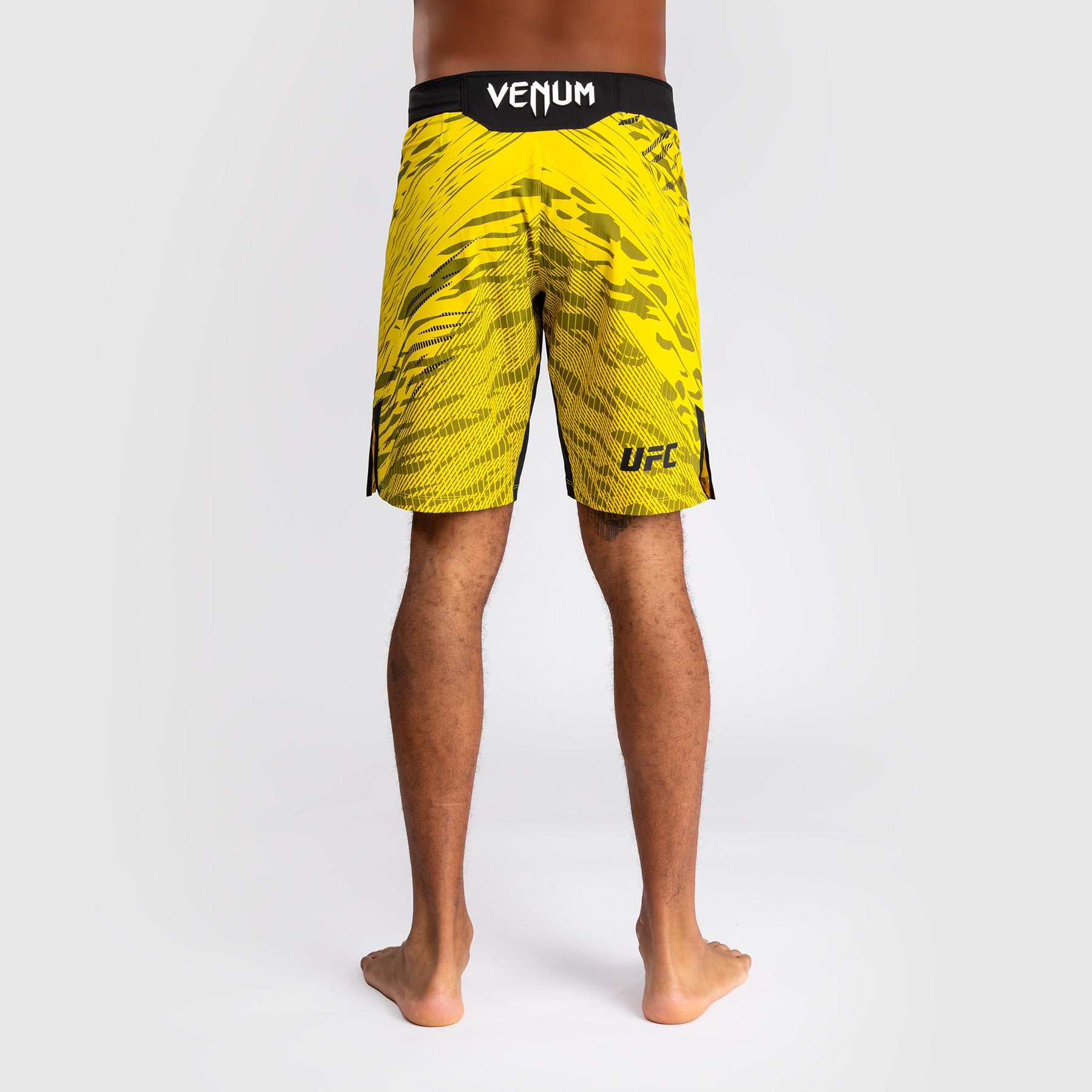 Shorts de Combat pour Hommes UFC Fusion by Venum Authentic Fight Night - Coupe Longue - Jaune - product-type_Shorts de MMA