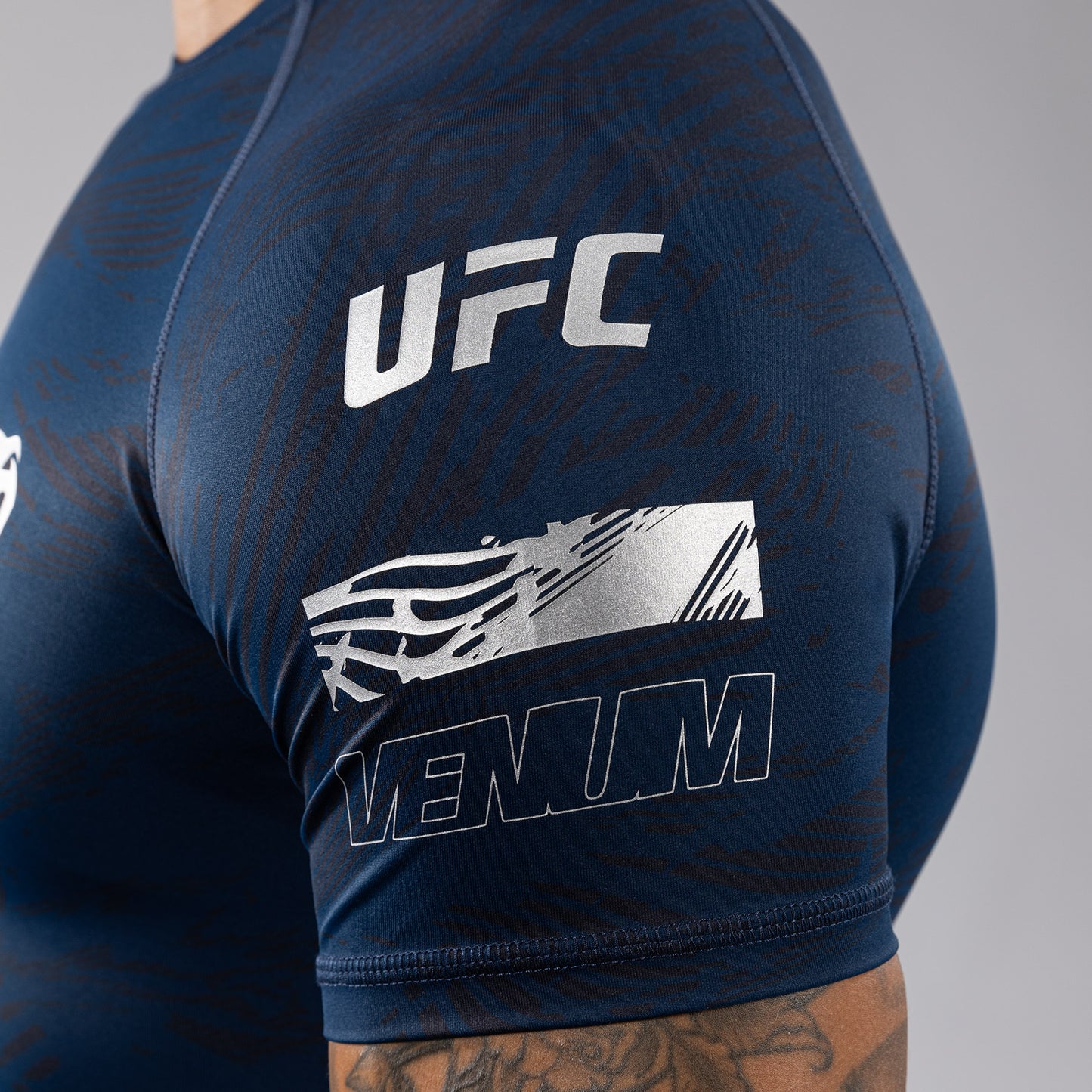 Rashguard Performance à Manches Courtes pour Hommes UFC Fusion by Venum Fight Week - Bleu Océanique - product-type_T-Shirts de Compression