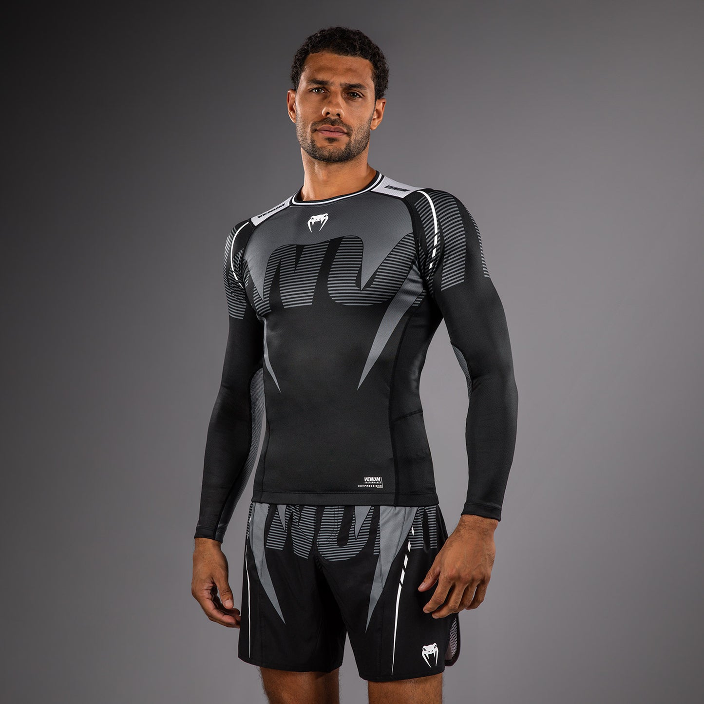 Rashguard Manches Longues Venum Adrenaline – Noir/Gris Argenté - product-type_T-Shirts de Compression