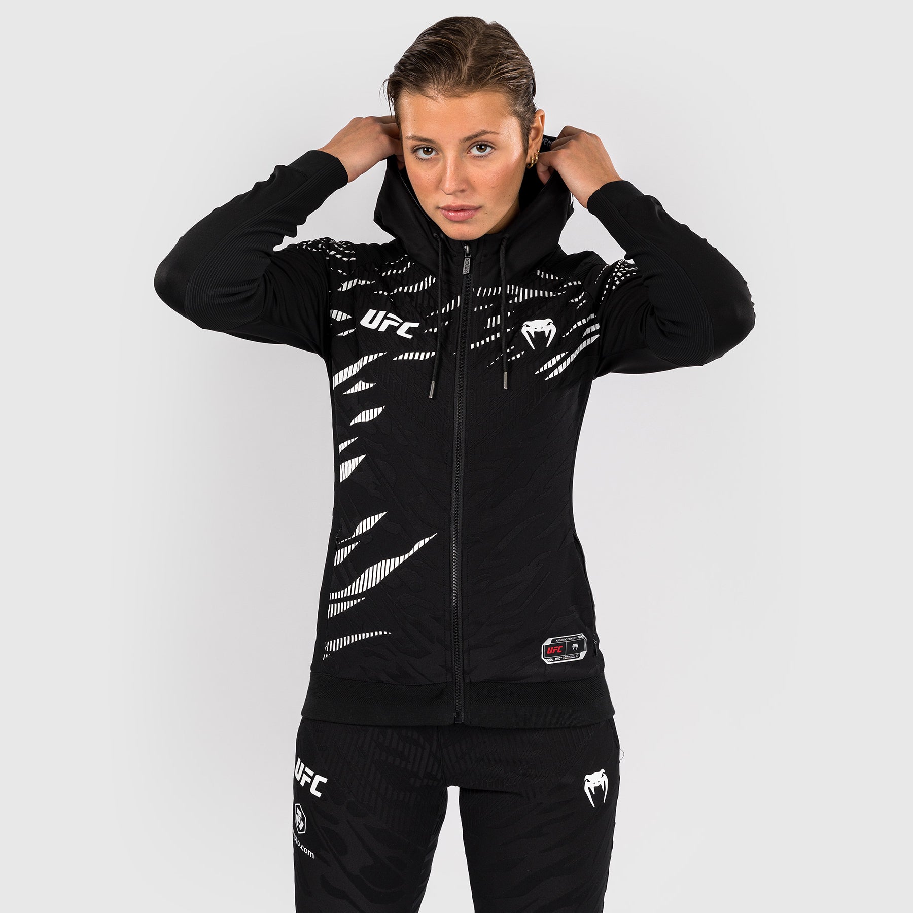 Sweatshirt à Capuche pour Femmes UFC Fusion by Venum Personnalisé Authentic Fight Night - Noir - product-type_Vestes