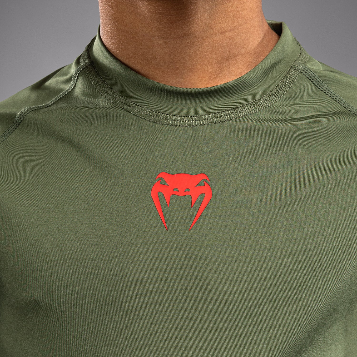 Rashguard Manches Courtes pour Enfants Venum Contender - Vert militaire/Orange - product-type_T-Shirts de Compression