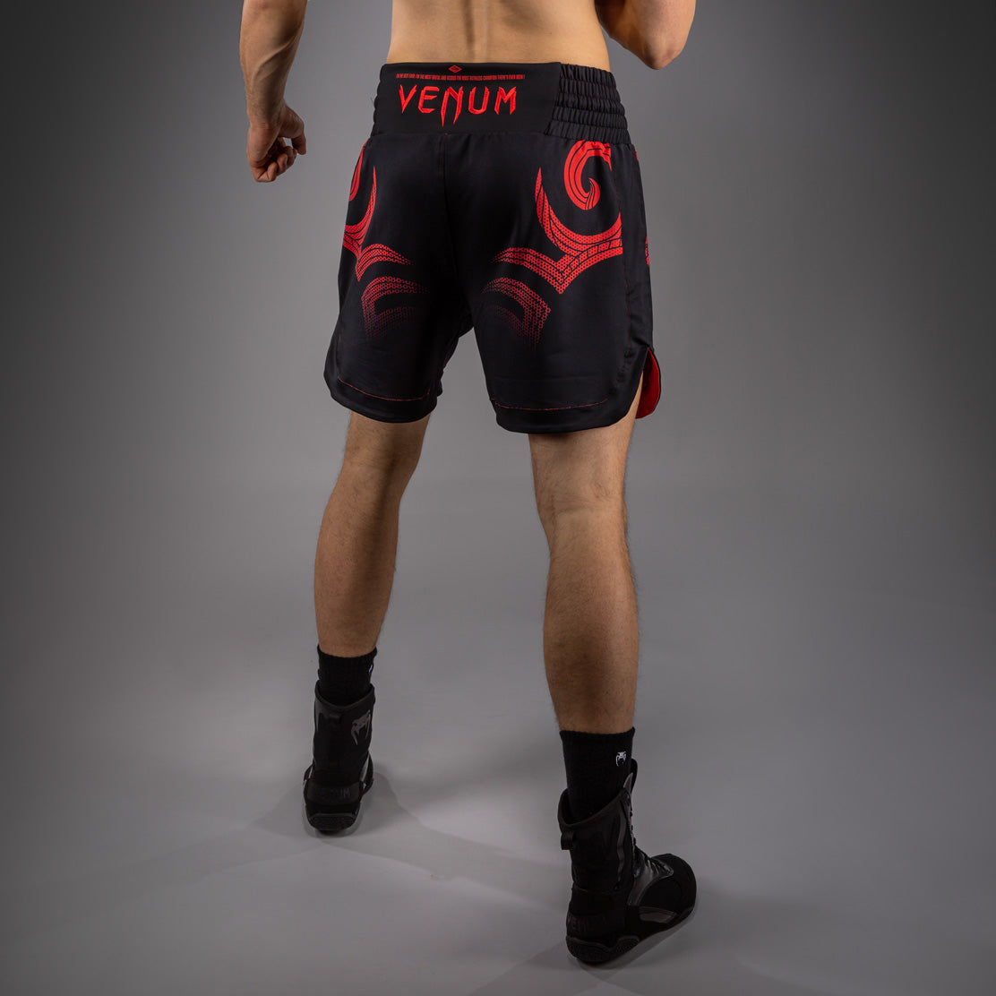 Short de Boxe Venum x Mike Tyson Tiger - Noir Profond/Rouge Intense