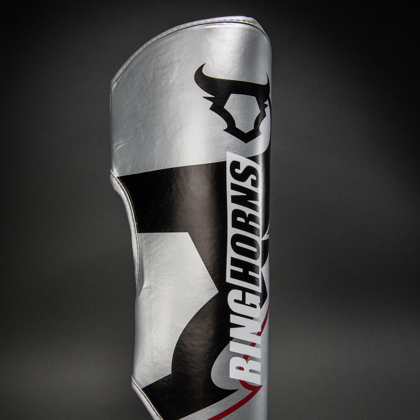 Protège-tibias Ringhorns Charger by Venum – Argent/Noir - product-type_Protège-tibias