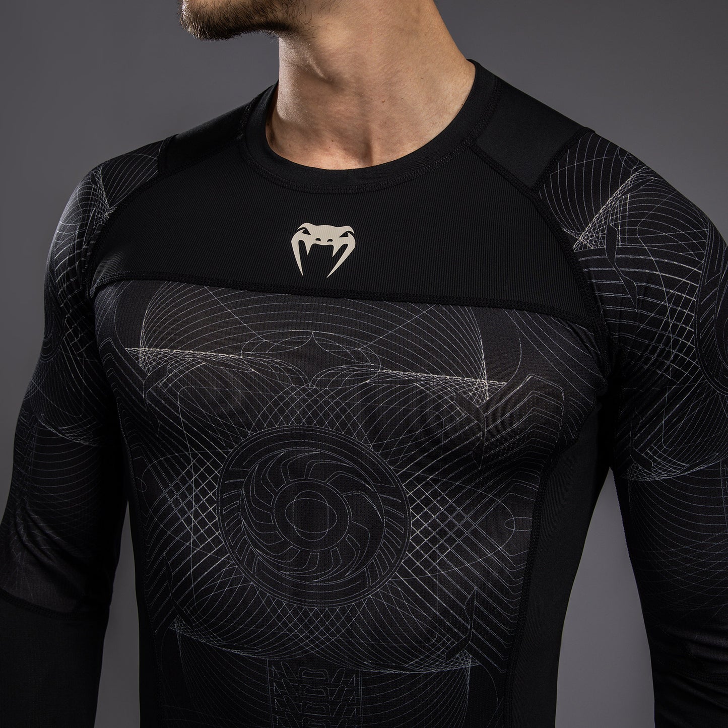 Rashguard à Manches Longues Venum G-Fit Air pour Hommes - Noir Intense/Sable Désert - product-type_T-Shirts de Compression