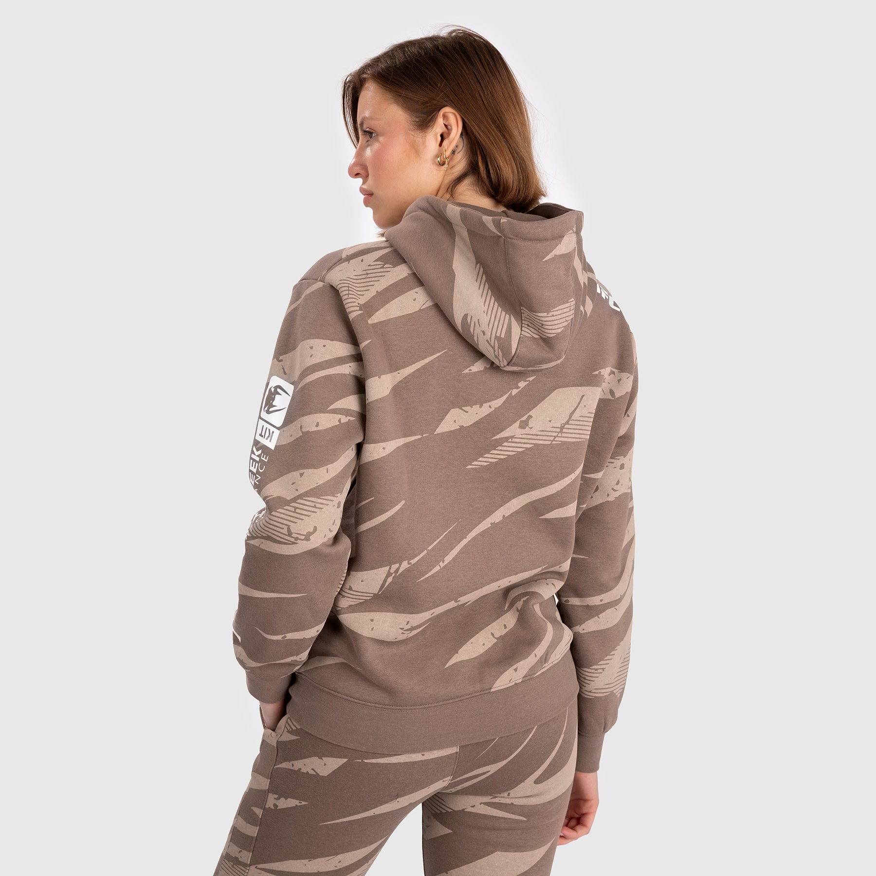 Sweatshirt À Capuche pour Femmes UFC Adrenaline by Venum Fight Week - Desert Camo - product-type_Sweatshirts