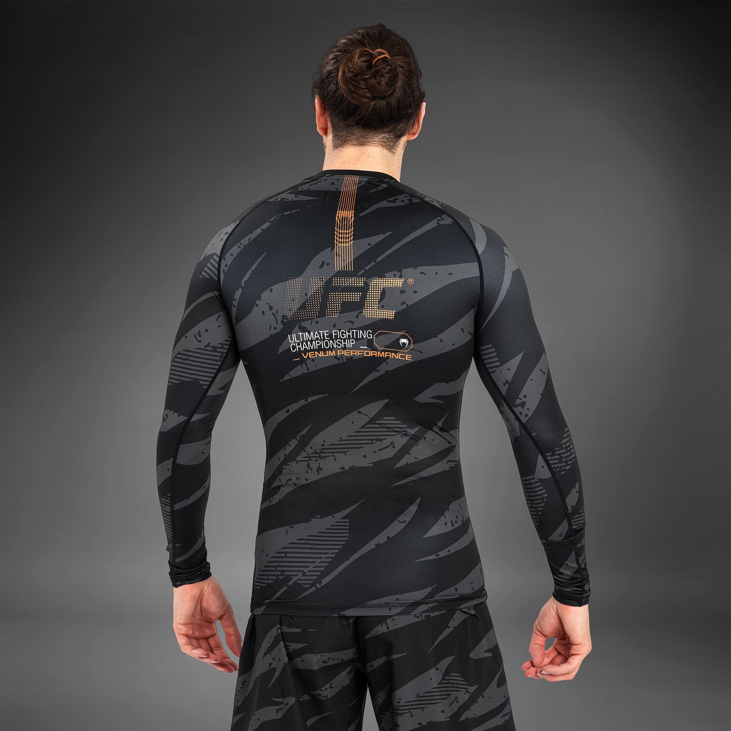 Rashguard À Manches Longues UFC Adrenaline by Venum Fight Week Performance - Urban Camo - product-type_T-Shirts de Compression