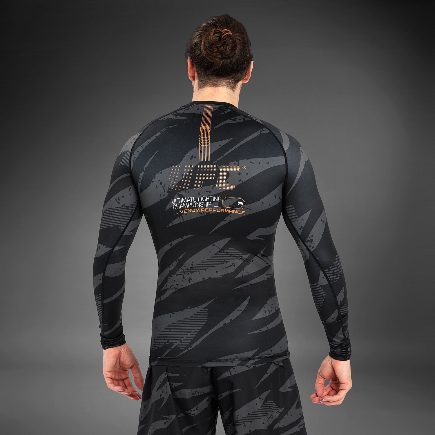 Rashguard À Manches Longues UFC Adrenaline by Venum Fight Week Performance - Urban Camo - product-type_T-Shirts de Compression
