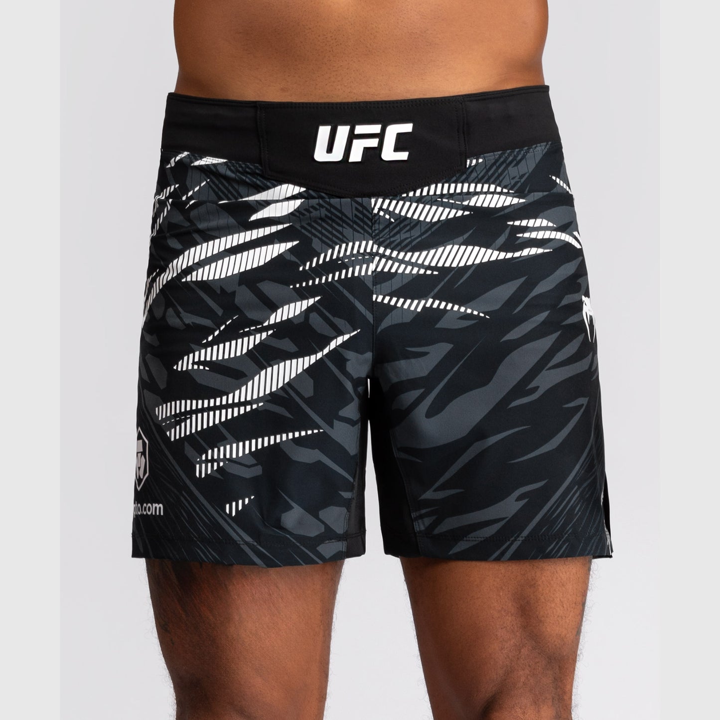 Shorts de Combat pour Hommes UFC Fusion by Venum Personnalisé Authentic Fight Night - Coupe Courte - Noir - product-type_Shorts de MMA