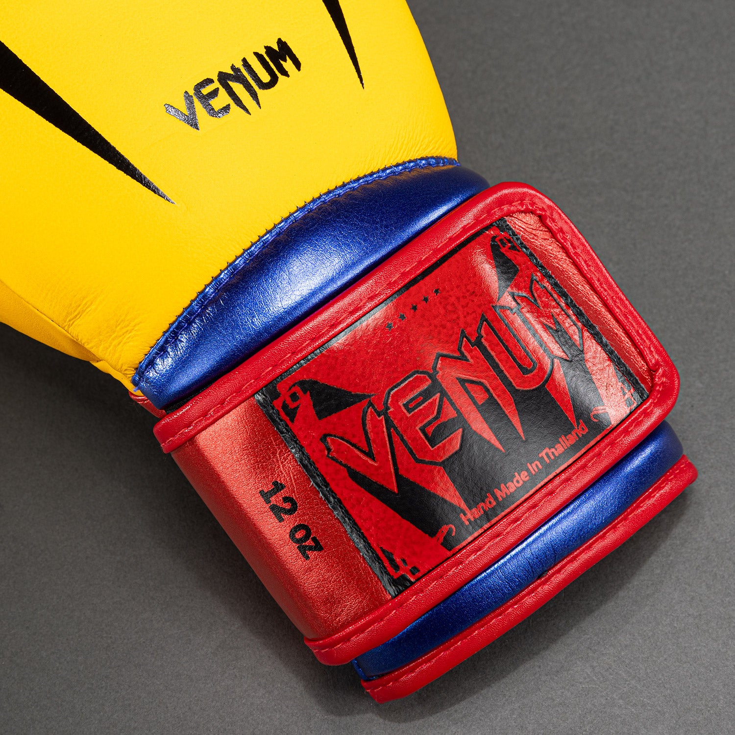 Gants de boxe Venum Giant 3.0 - Jaune/Bleu/Rouge - product-type_Gants de boxe