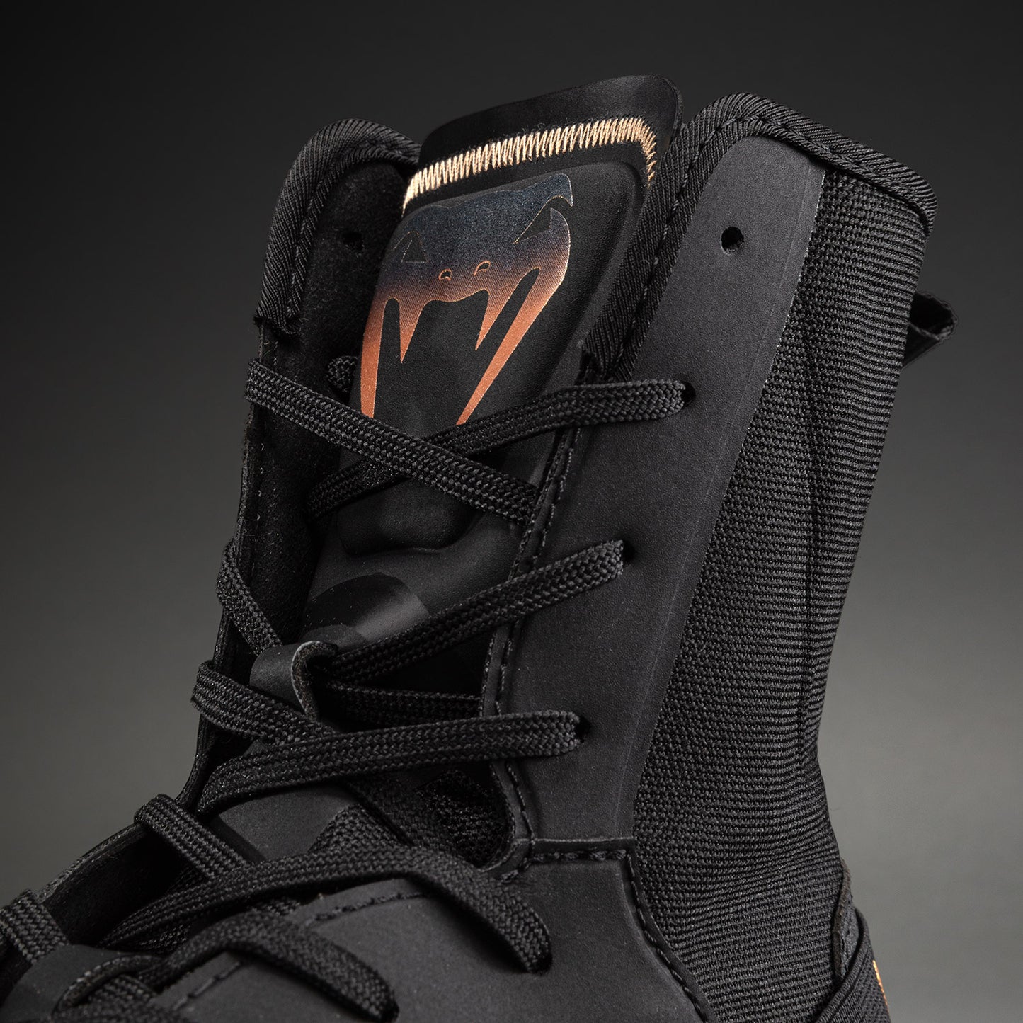 Chaussures de Boxe Venum Elite Neo – Noir/Or