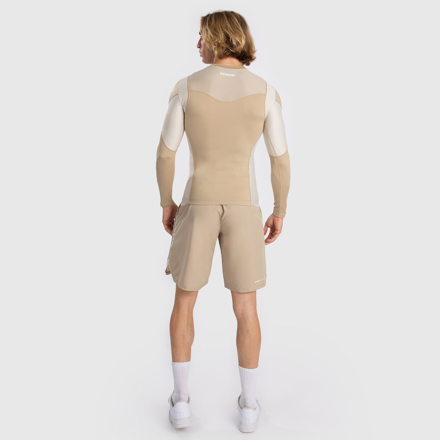 Rashguard À Manches Longues pour Hommes Venum Tempest - Beige/Sable - product-type_T-Shirts de Compression