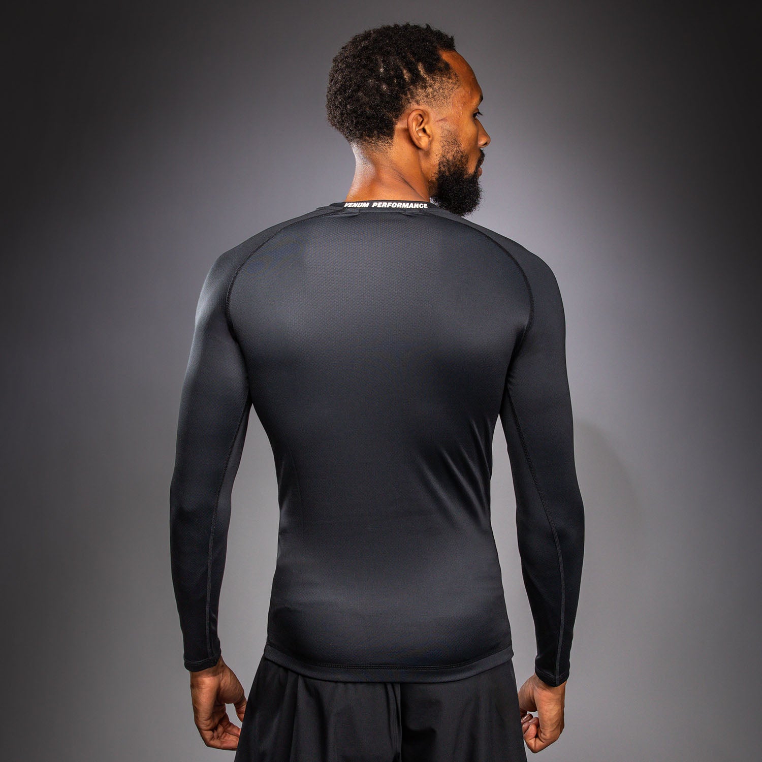 Rashguard à Manches Longues Venum Edge – Noir/Sable - product-type_T-Shirts de Compression